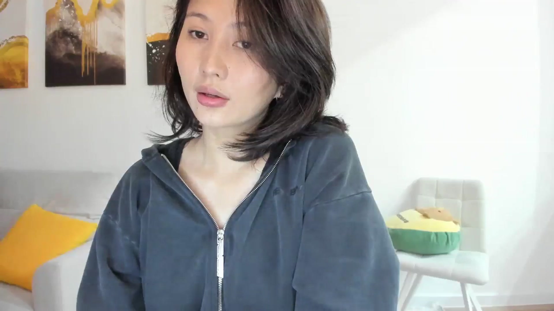 Gallery image thumbnail from Elfleurit's myfreecams stream on, 11/10/2023, 23:17 image 8 of 20