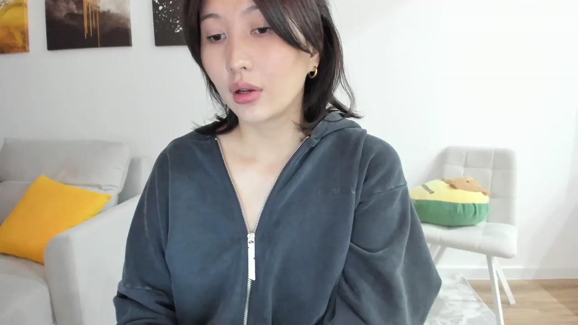 Gallery image thumbnail from Elfleurit's myfreecams stream on, 11/10/2023, 23:17 image 13 of 20