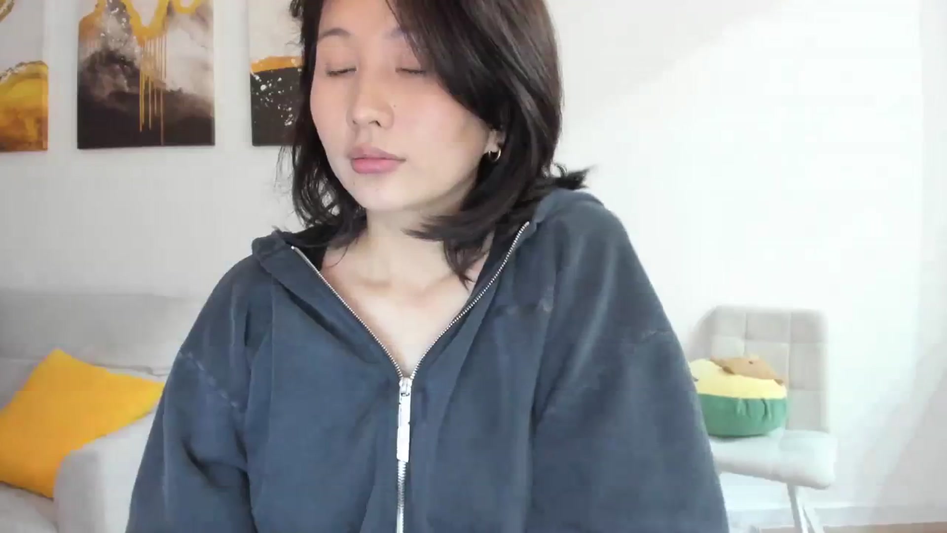 Gallery image thumbnail from Elfleurit's myfreecams stream on, 11/10/2023, 23:17 image 9 of 20