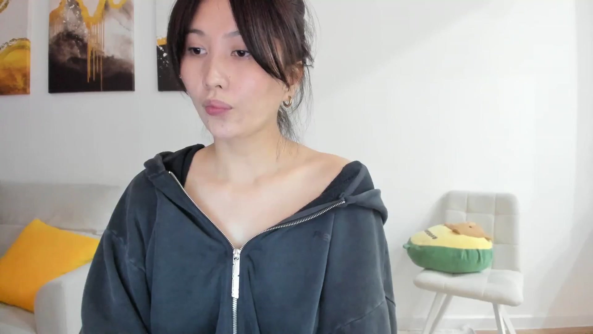 Gallery image thumbnail from Elfleurit's myfreecams stream on, 11/10/2023, 23:17 image 3 of 20