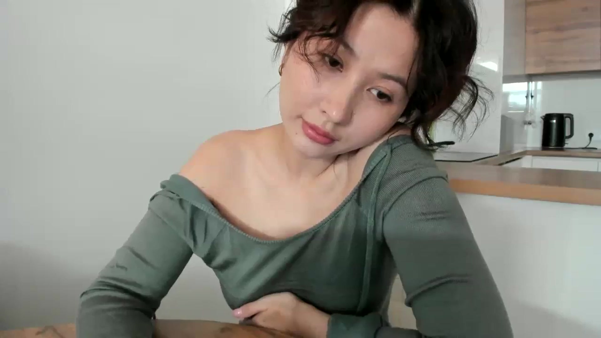 Gallery image thumbnail from Elfleurit's myfreecams stream on, 11/18/2023, 07:47 image 18 of 20