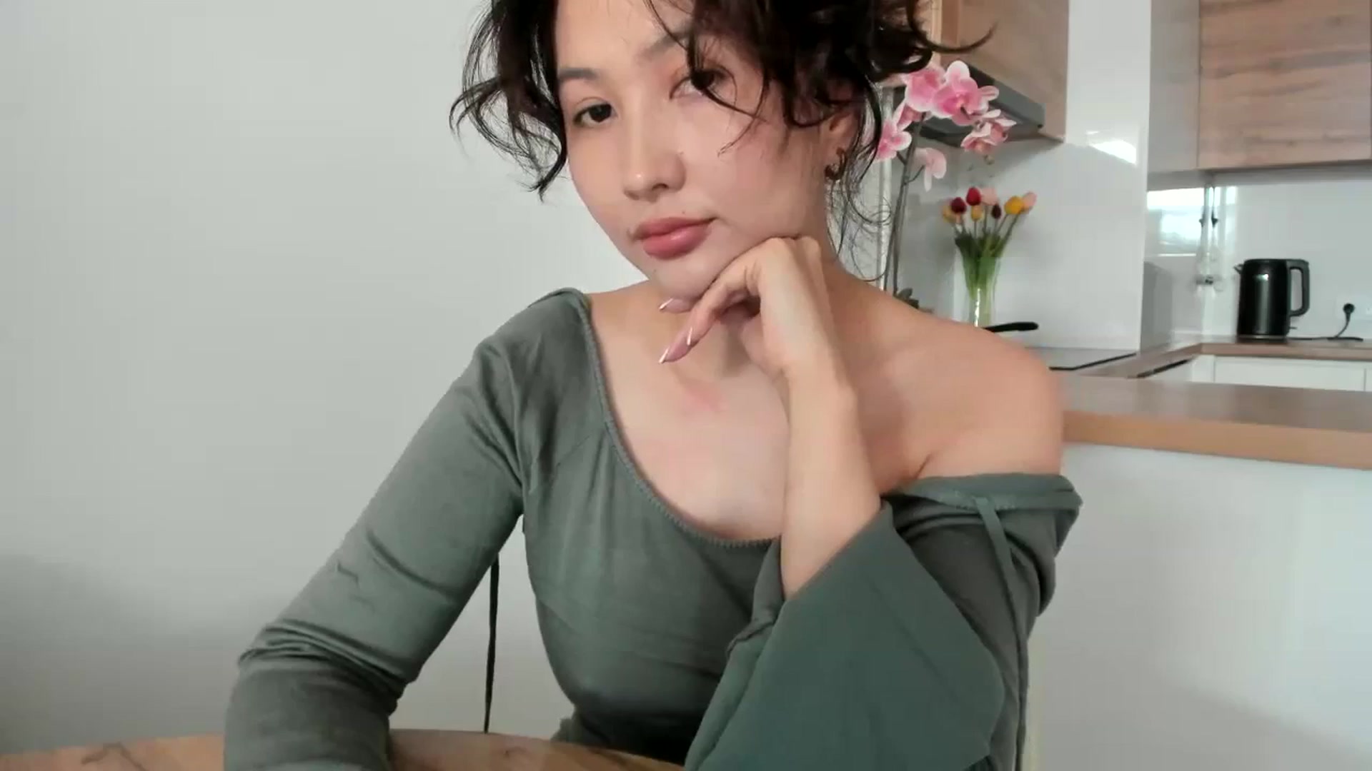 Gallery image thumbnail from Elfleurit's myfreecams stream on, 11/18/2023, 07:47 image 12 of 20