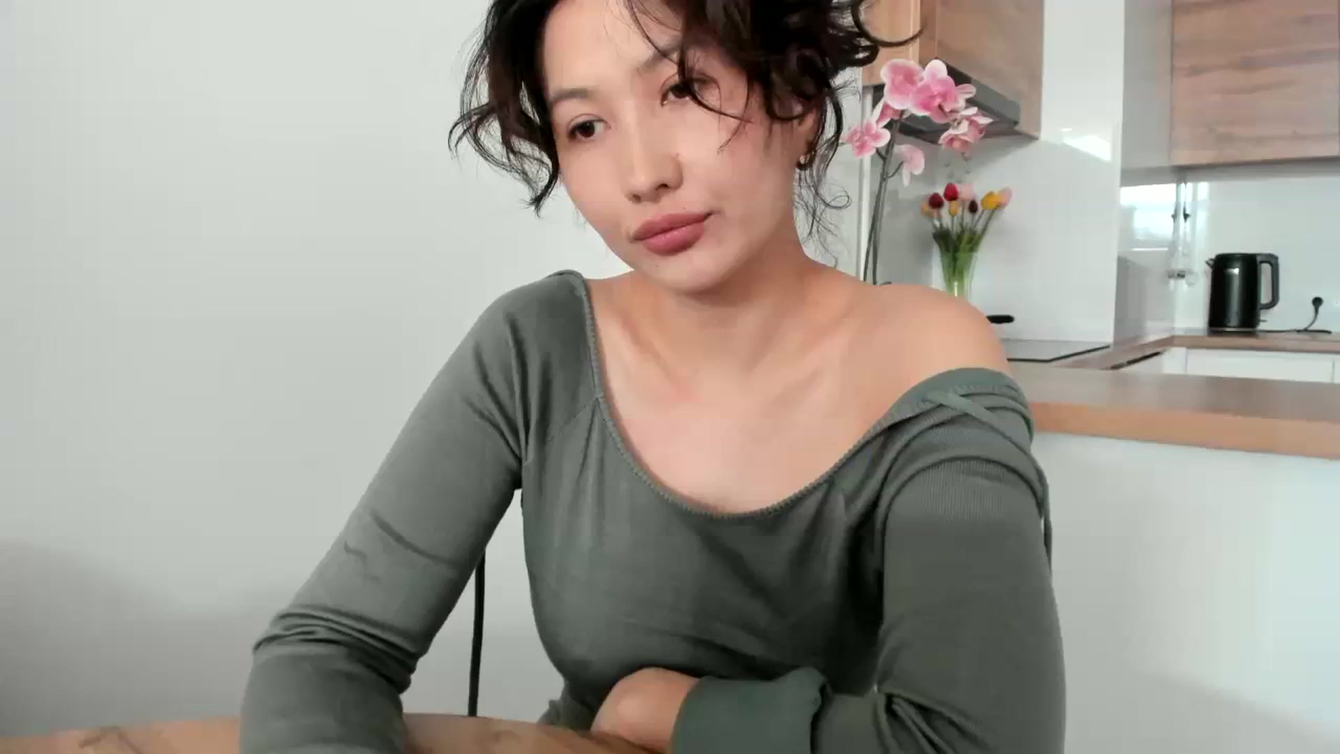 Gallery image thumbnail from Elfleurit's myfreecams stream on, 11/18/2023, 07:47 image 11 of 20