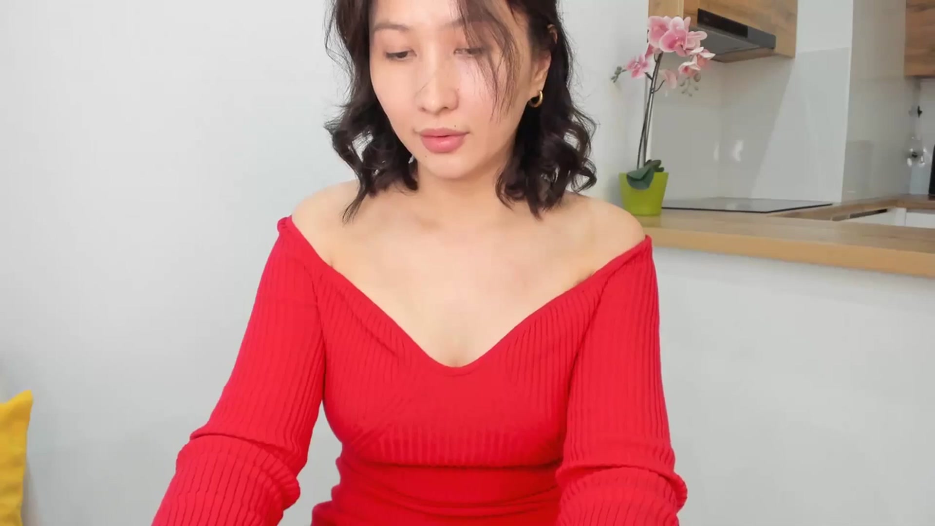 Gallery image thumbnail from Elfleurit's myfreecams stream on, 11/18/2023, 14:57 image 16 of 20