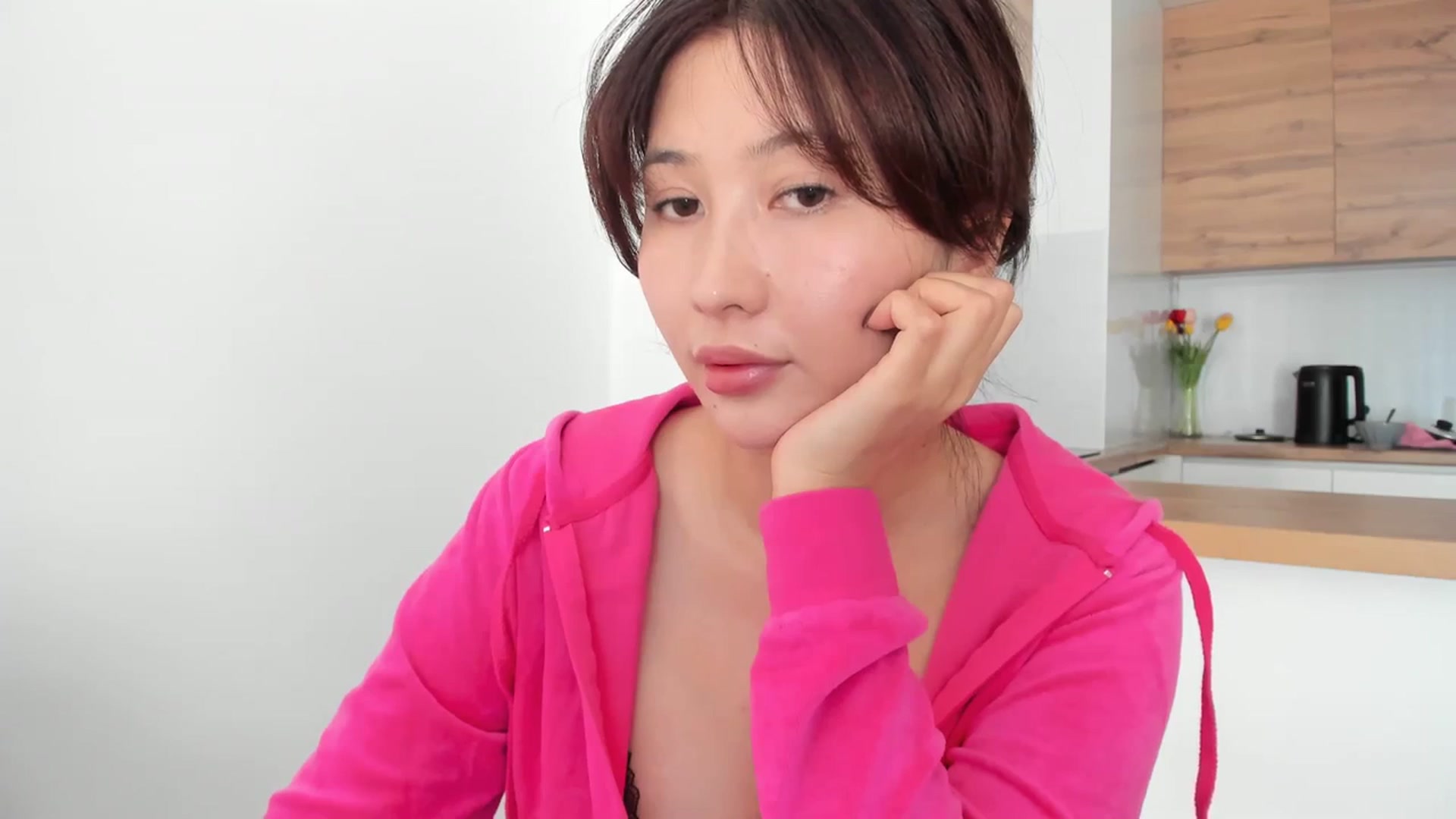 Gallery image thumbnail from Elfleurit's myfreecams stream on, 12/03/2023, 09:06 image 10 of 20