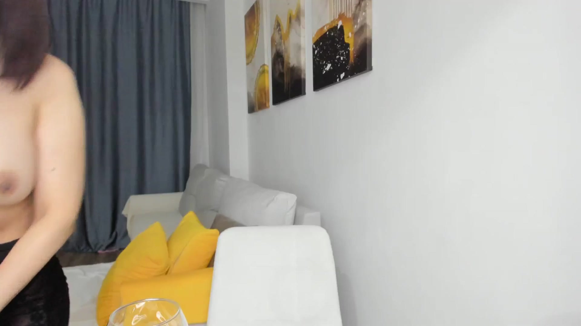 Gallery image thumbnail from Elfleurit's myfreecams stream on, 12/08/2023, 19:07 image 19 of 20