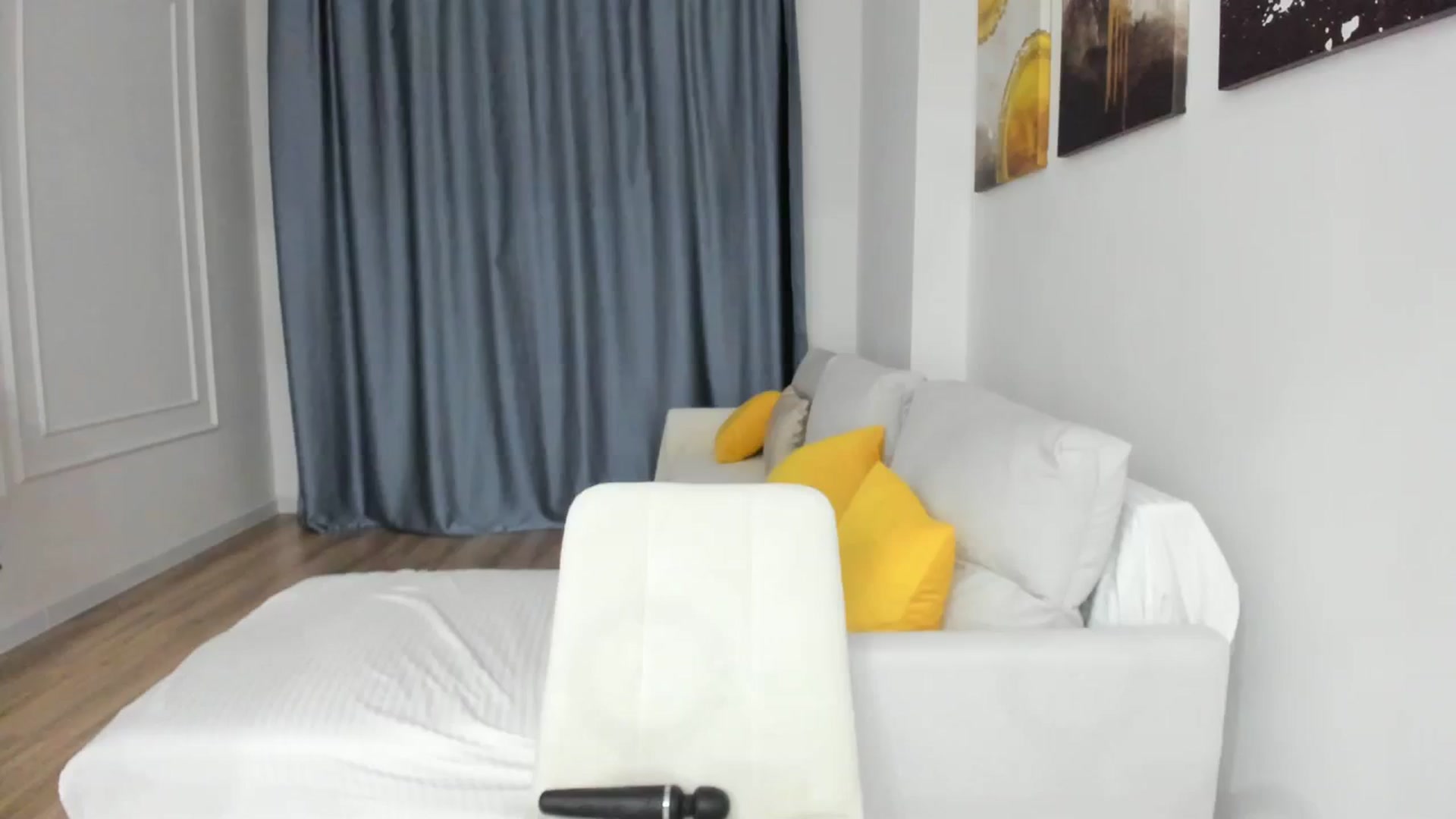Gallery image thumbnail from Elfleurit's myfreecams stream on, 12/17/2023, 19:50 image 3 of 20