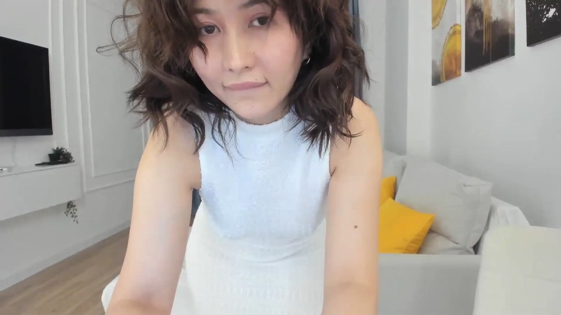Gallery image thumbnail from Elfleurit's myfreecams stream on, 12/18/2023, 01:37 image 8 of 20