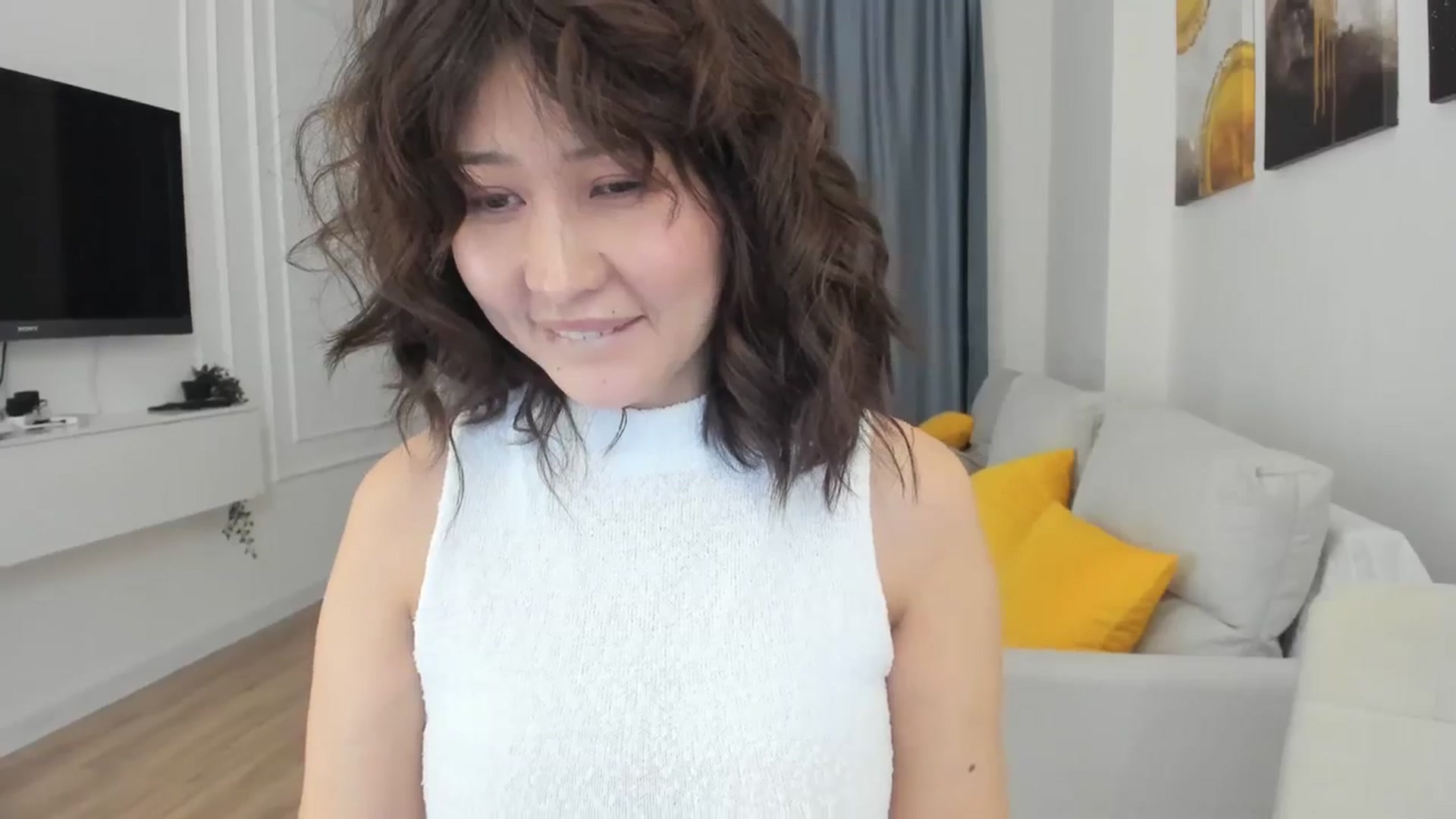 Gallery image thumbnail from Elfleurit's myfreecams stream on, 12/18/2023, 01:37 image 10 of 20