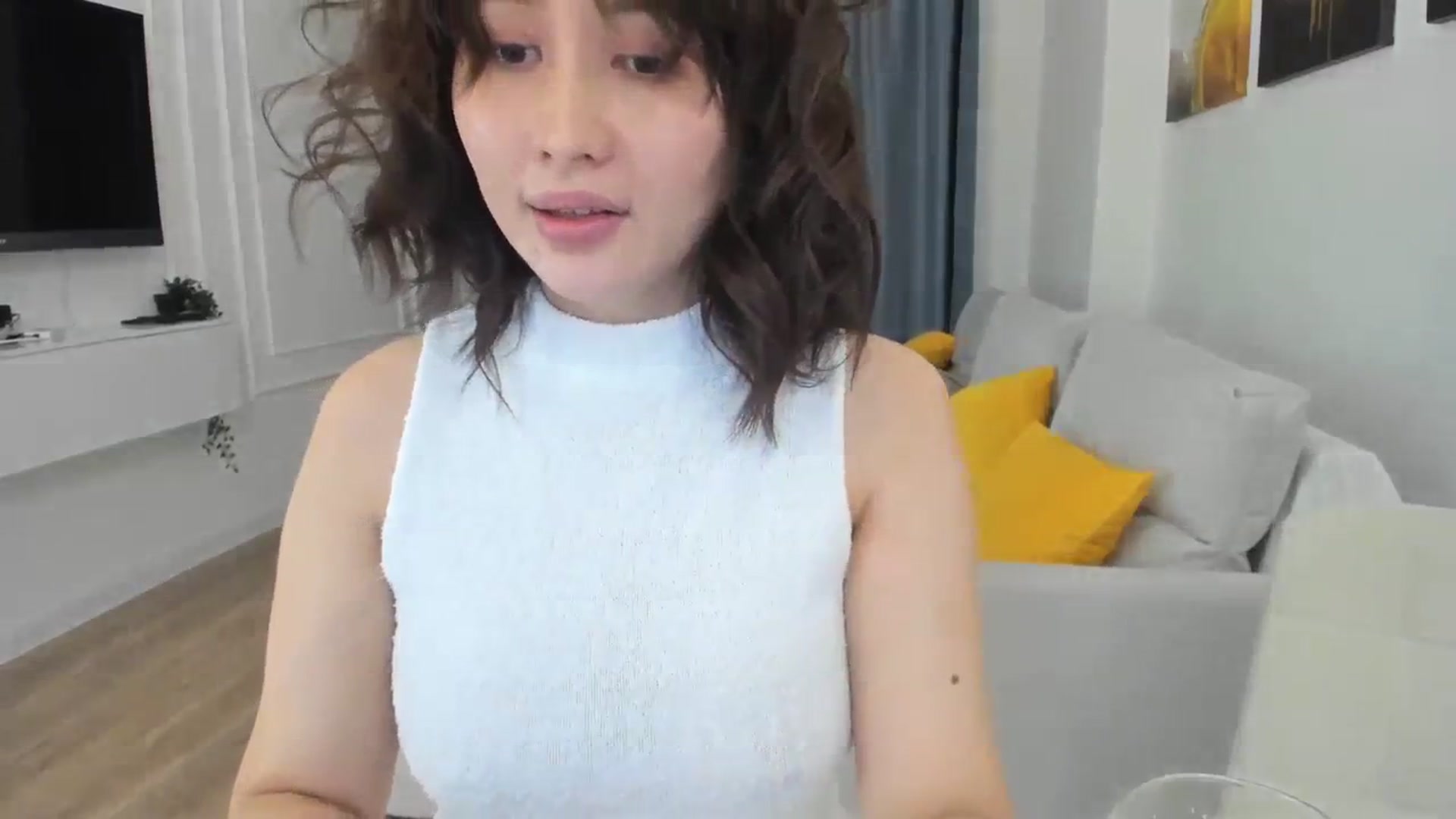 Gallery image thumbnail from Elfleurit's myfreecams stream on, 12/18/2023, 01:37 image 12 of 20