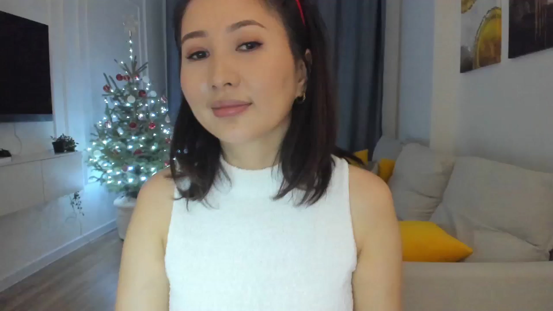 Gallery image thumbnail from Elfleurit's myfreecams stream on, 12/22/2023, 20:47 image 13 of 20