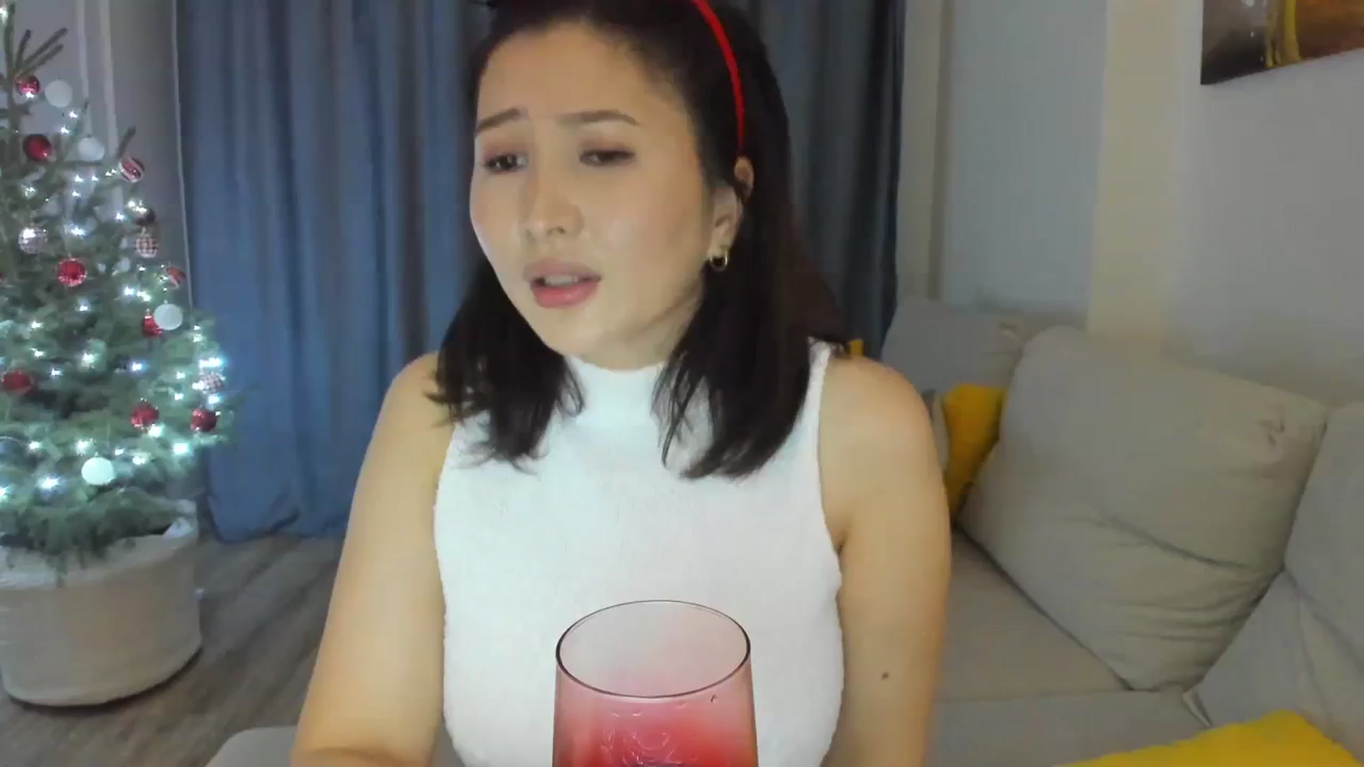 Gallery image thumbnail from Elfleurit's myfreecams stream on, 12/22/2023, 20:47 image 1 of 20