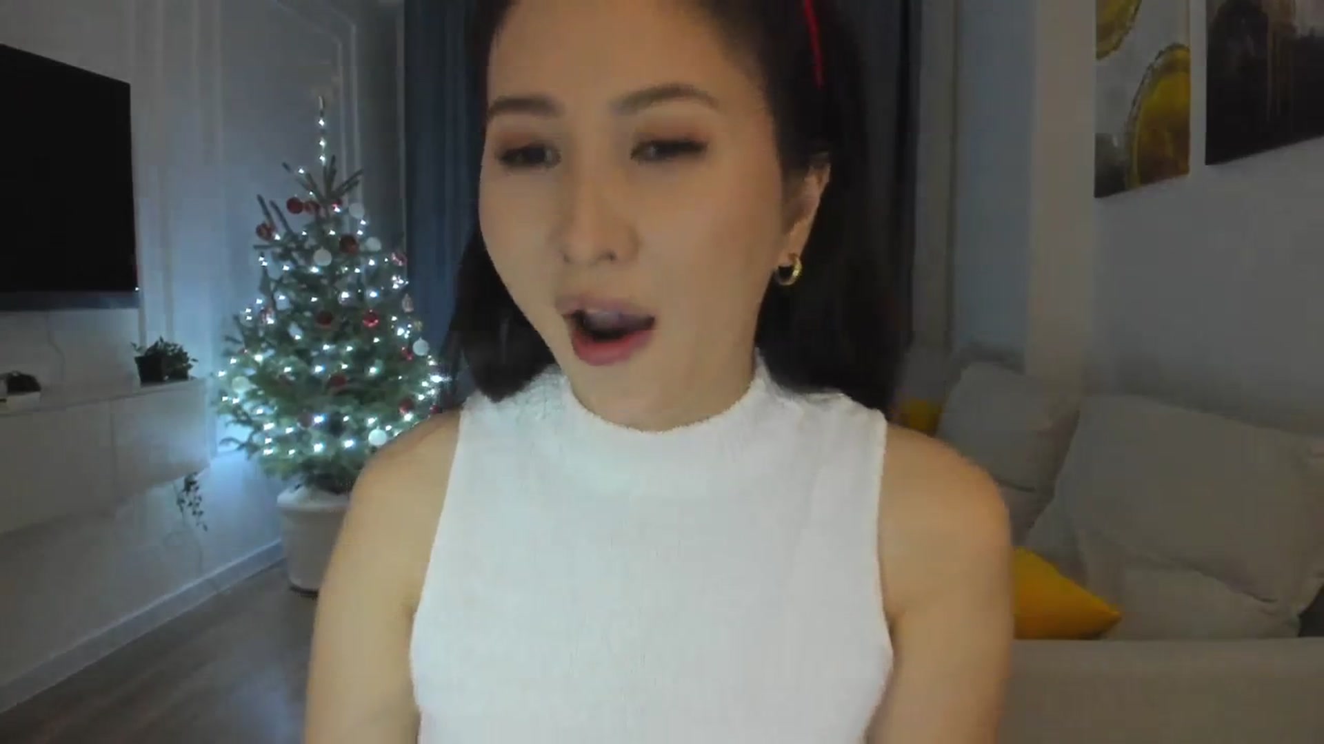 Gallery image thumbnail from Elfleurit's myfreecams stream on, 12/22/2023, 20:47 image 20 of 20