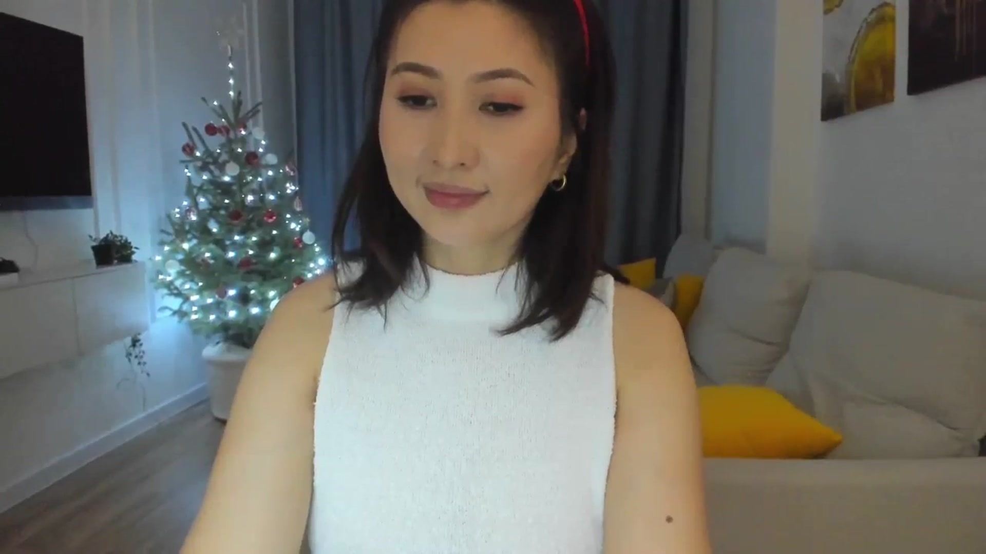 Gallery image thumbnail from Elfleurit's myfreecams stream on, 12/22/2023, 20:47 image 12 of 20