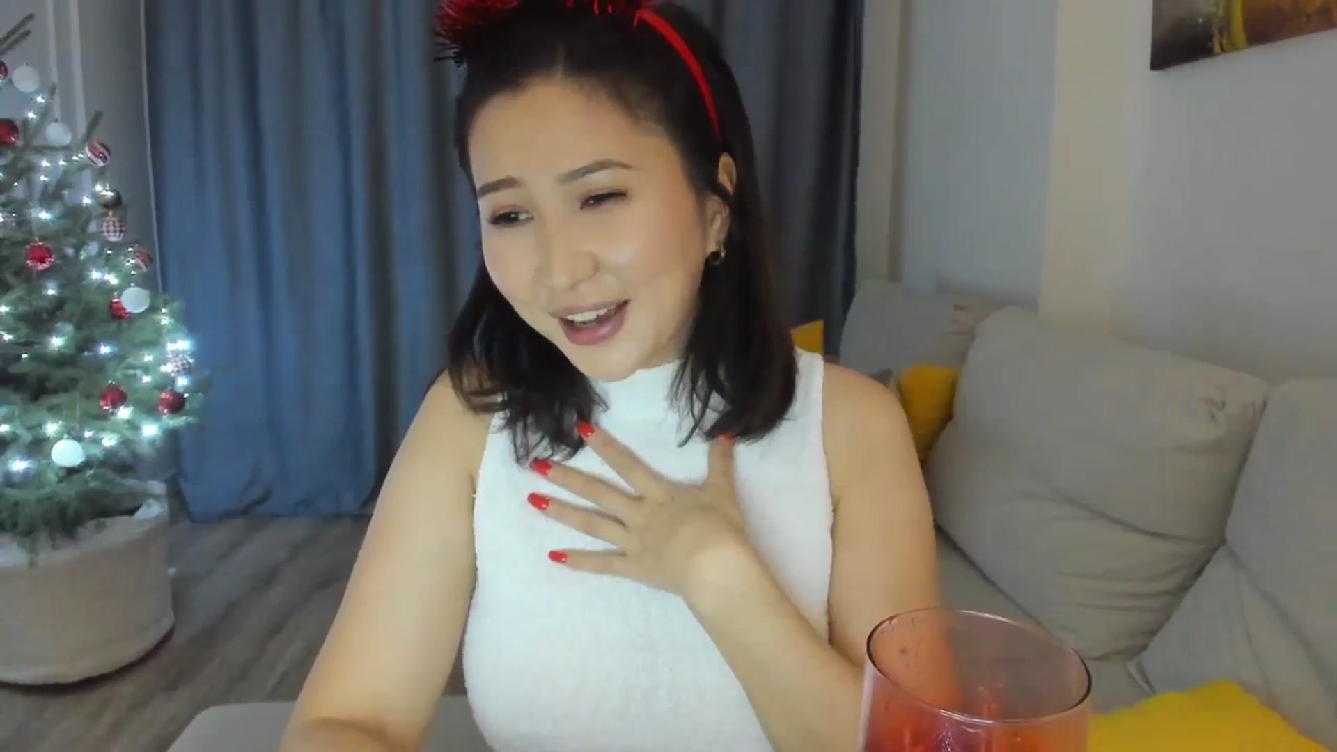 Gallery image thumbnail from Elfleurit's myfreecams stream on, 12/22/2023, 20:47 image 2 of 20