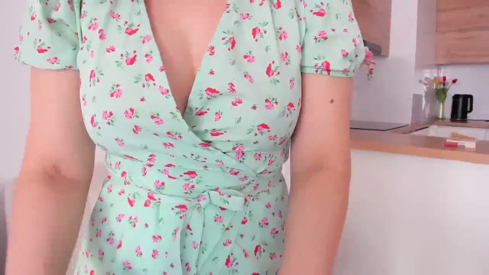 Gallery image thumbnail from Elfleurit's myfreecams stream on, 01/02/2024, 07:07 image 19 of 20