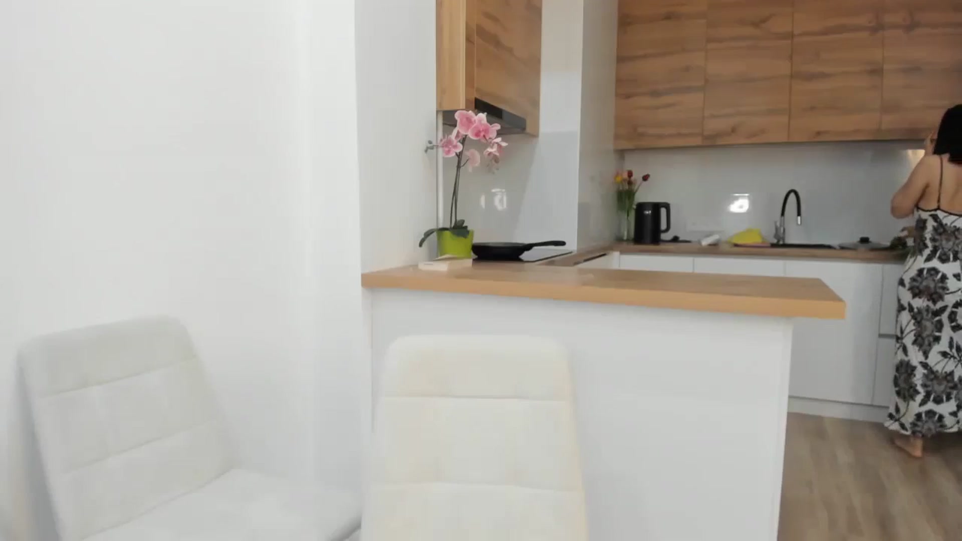 Gallery image thumbnail from Elfleurit's myfreecams stream on, 01/03/2024, 15:45 image 15 of 20