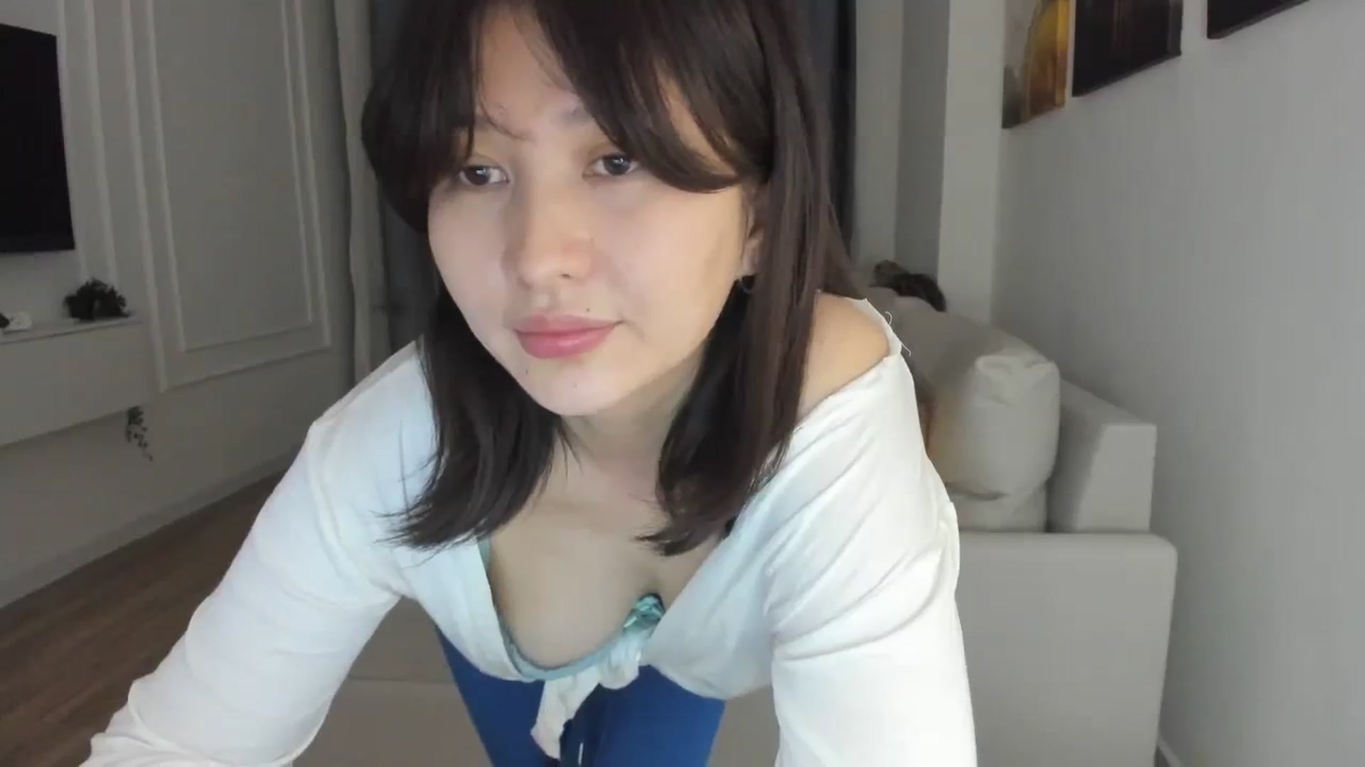 Gallery image thumbnail from Elfleurit's myfreecams stream on, 01/08/2024, 22:17 image 8 of 20