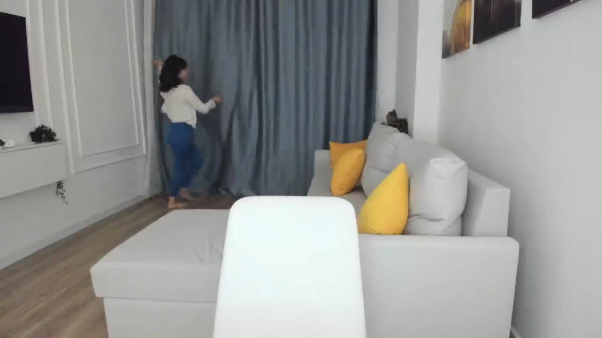 Gallery image thumbnail from Elfleurit's myfreecams stream on, 01/08/2024, 22:17 image 6 of 20