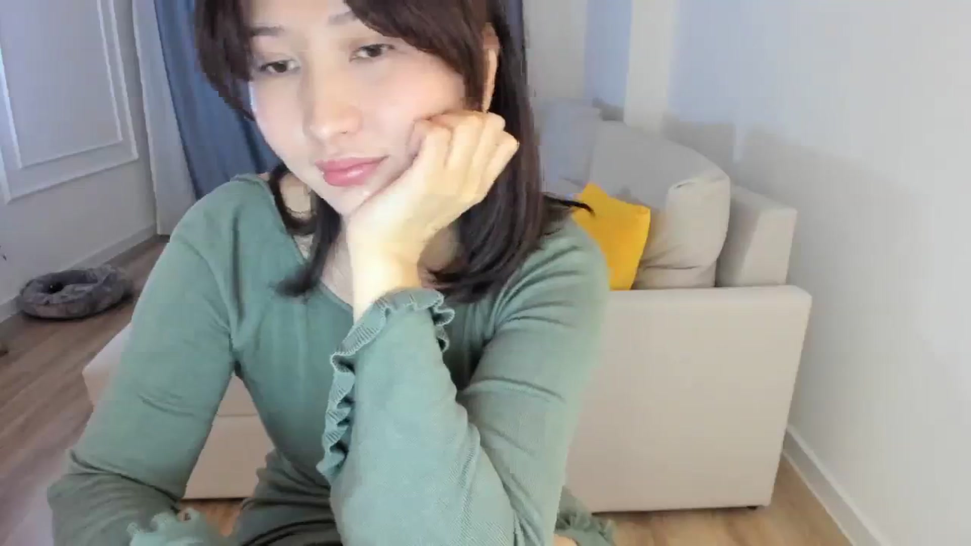 Gallery image thumbnail from Elfleurit's myfreecams stream on, 01/09/2024, 17:17 image 18 of 20