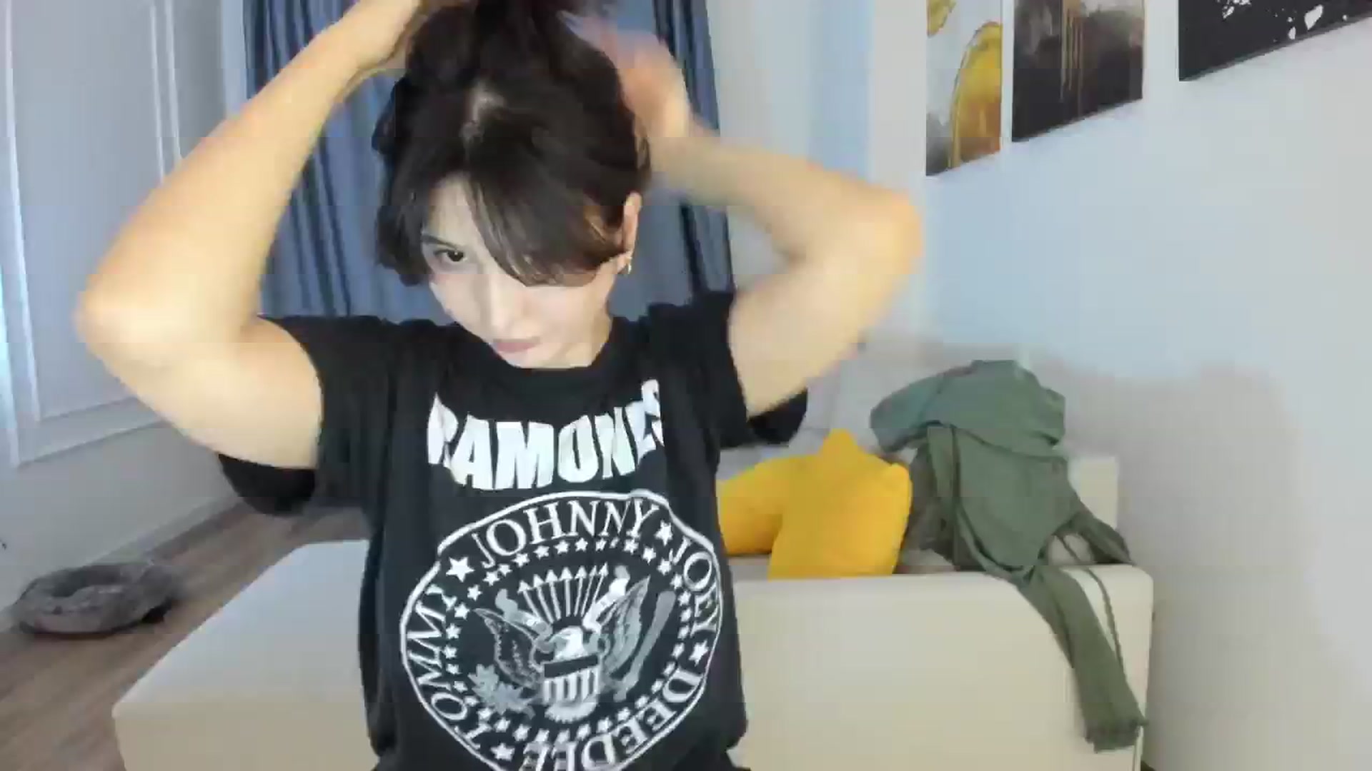 Gallery image thumbnail from Elfleurit's myfreecams stream on, 01/09/2024, 20:43 image 14 of 20