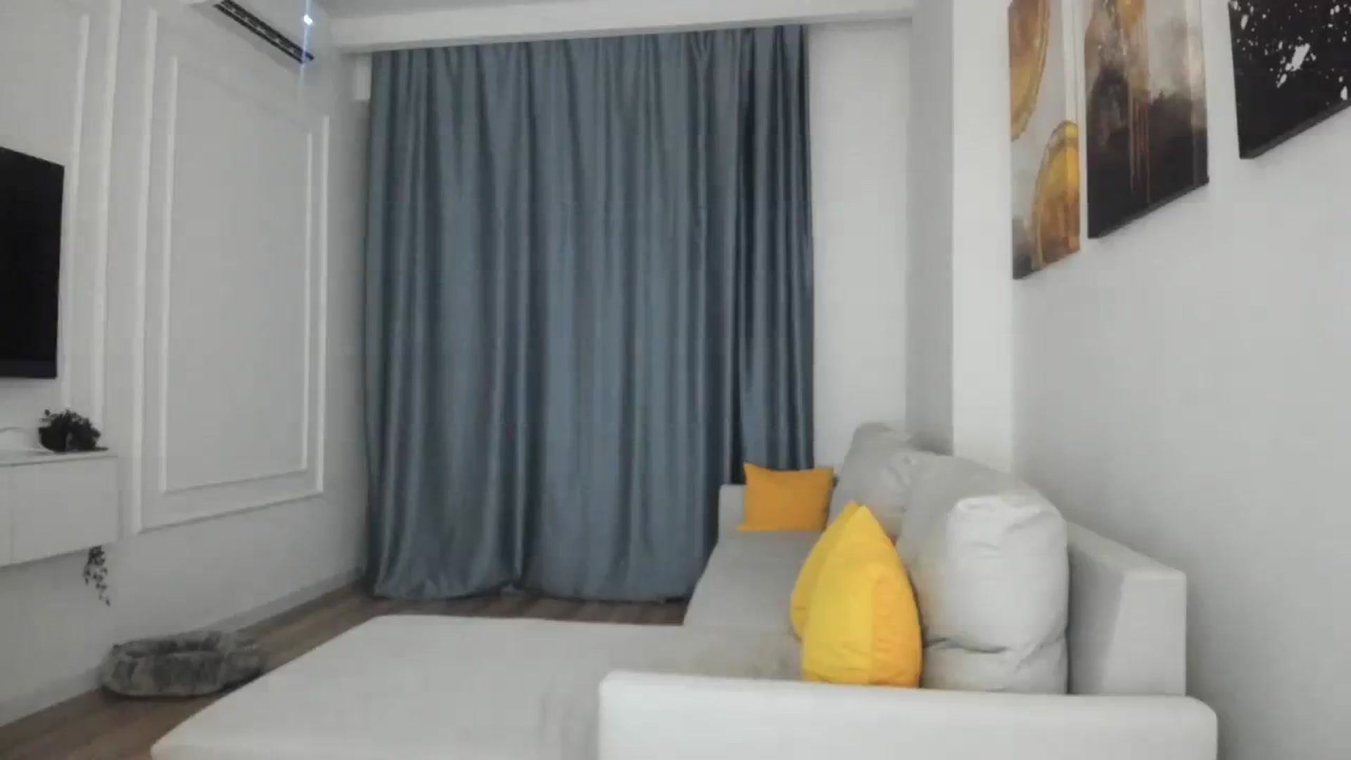 Gallery image thumbnail from Elfleurit's myfreecams stream on, 01/12/2024, 17:53 image 18 of 20