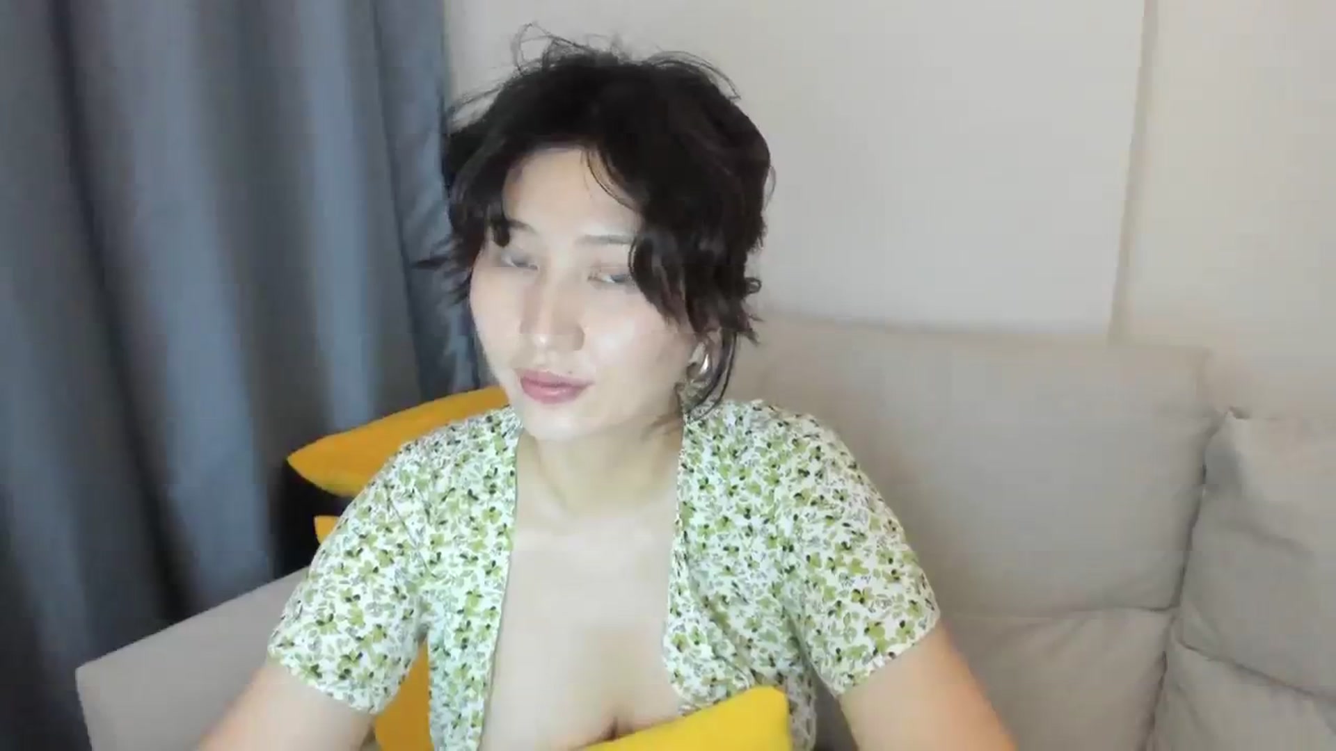 Gallery image thumbnail from Elfleurit's myfreecams stream on, 01/14/2024, 24:31 image 5 of 20