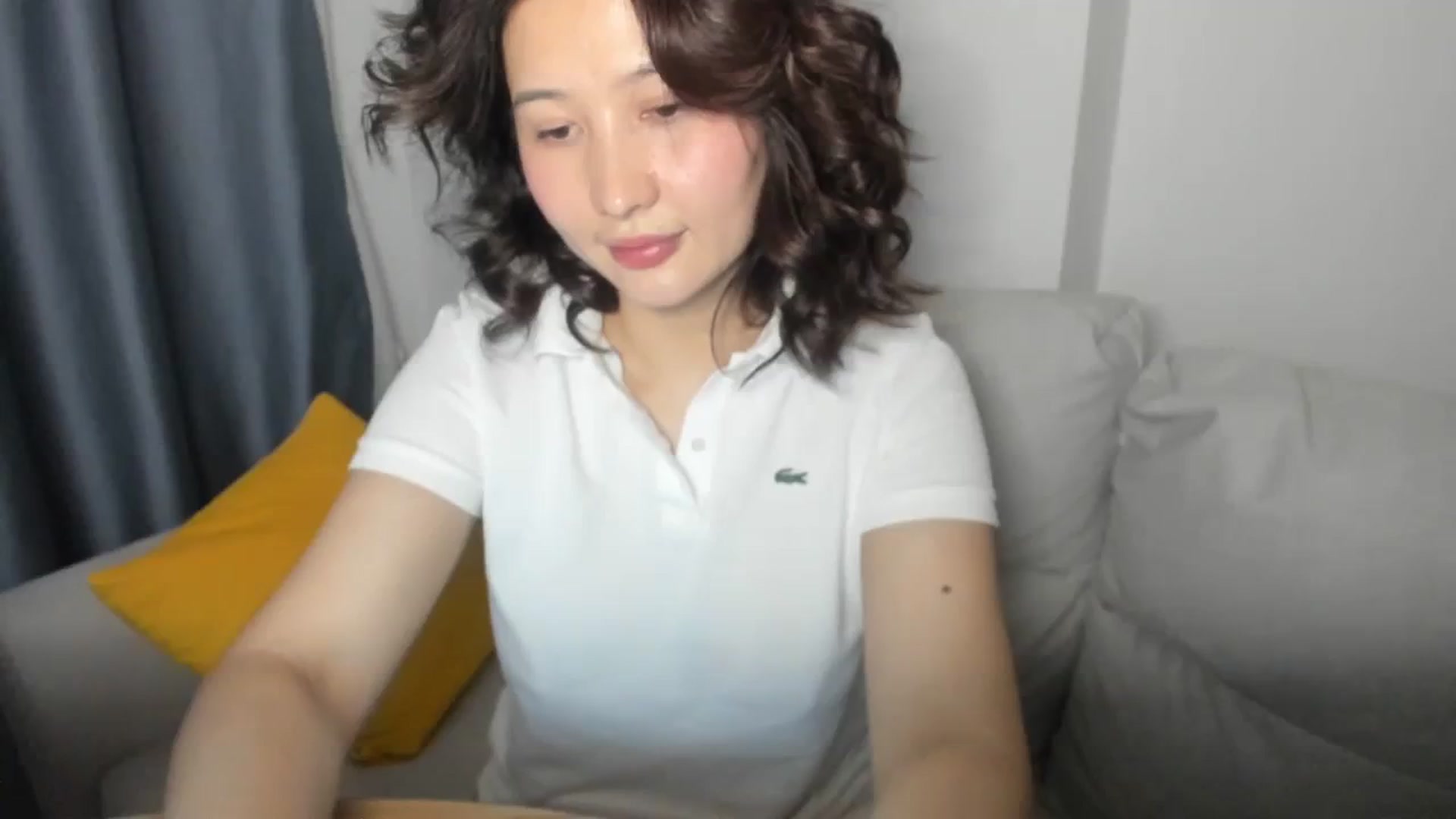 Gallery image thumbnail from Elfleurit's myfreecams stream on, 01/15/2024, 18:41 image 16 of 20