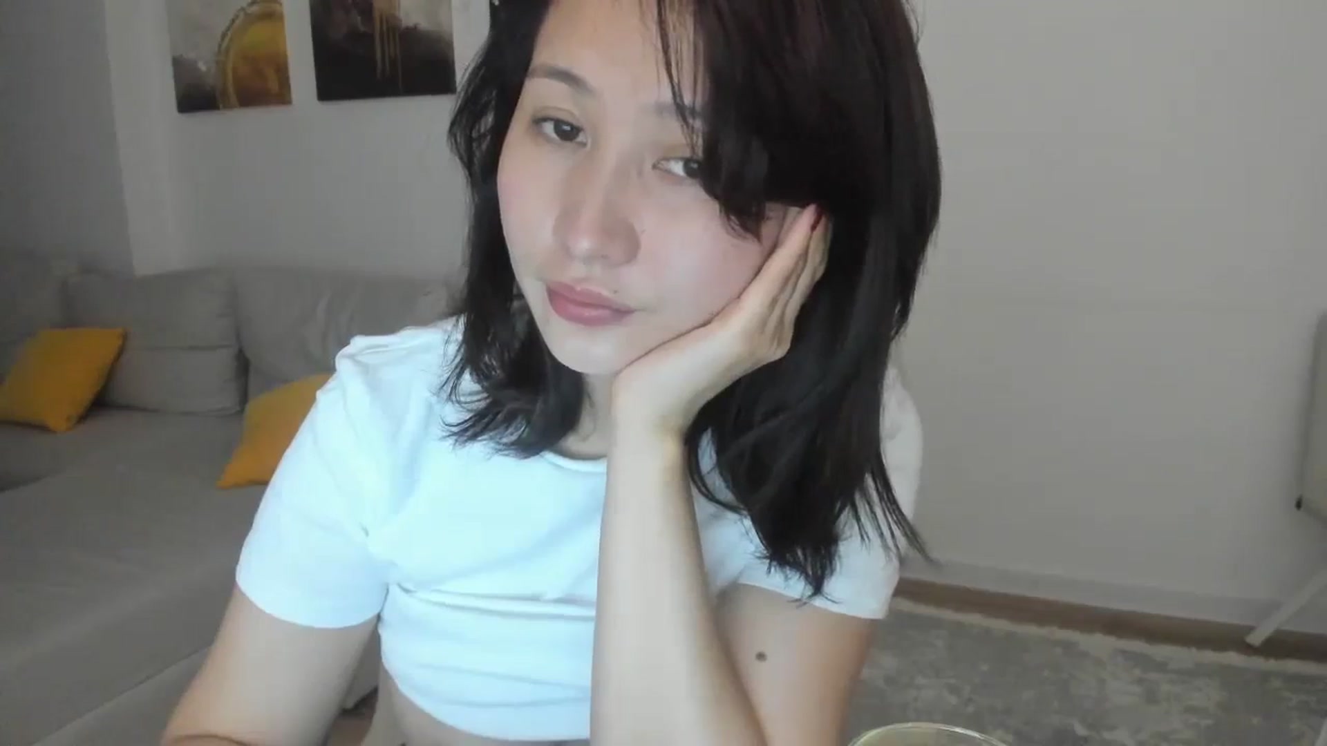 Gallery image thumbnail from Elfleurit's myfreecams stream on, 01/17/2024, 21:17 image 14 of 20
