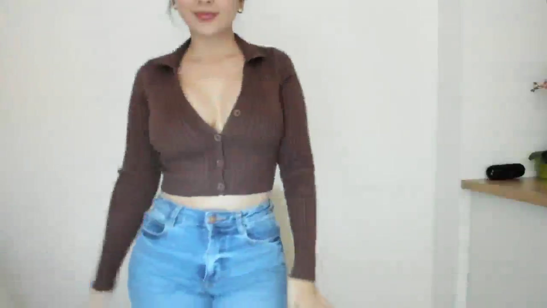 Gallery image thumbnail from Elfleurit's myfreecams stream on, 01/23/2024, 19:36 image 9 of 20