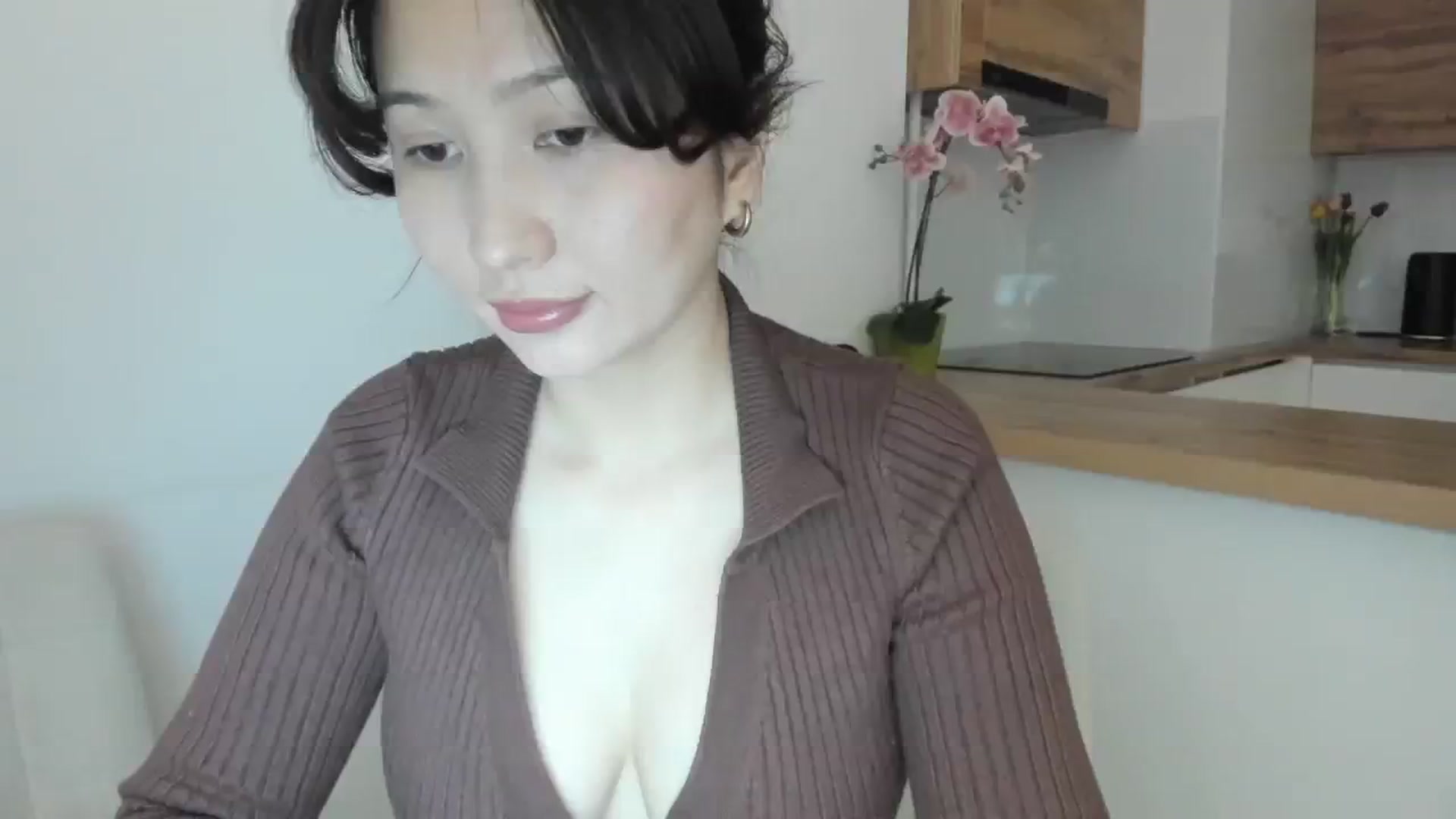 Gallery image thumbnail from Elfleurit's myfreecams stream on, 01/23/2024, 20:51 image 3 of 20