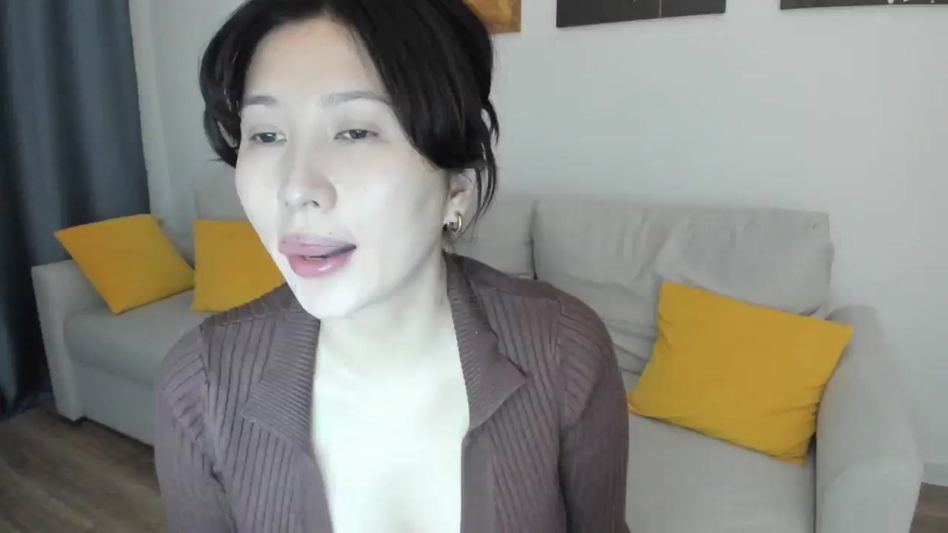 Gallery image thumbnail from Elfleurit's myfreecams stream on, 01/23/2024, 22:32 image 9 of 20