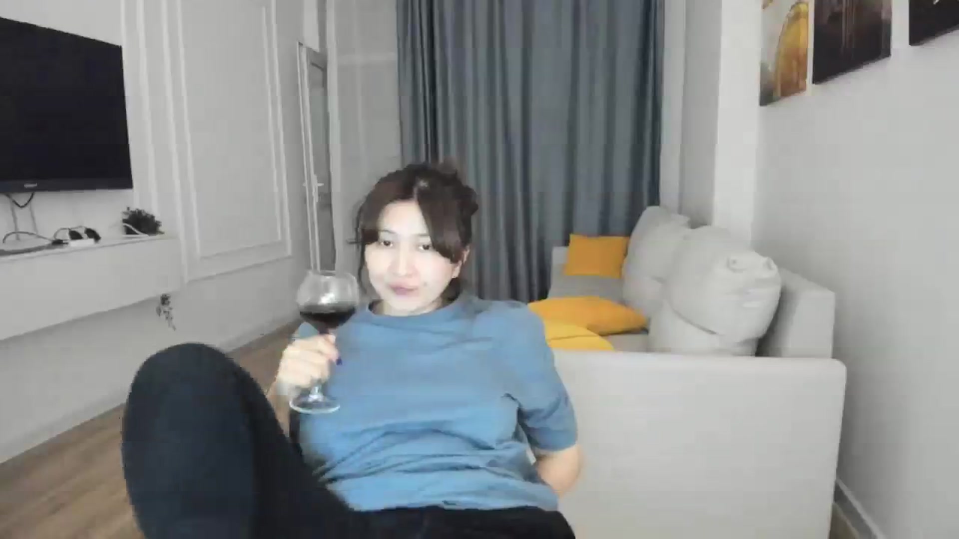 Gallery image thumbnail from Elfleurit's myfreecams stream on, 01/30/2024, 24:22 image 2 of 20