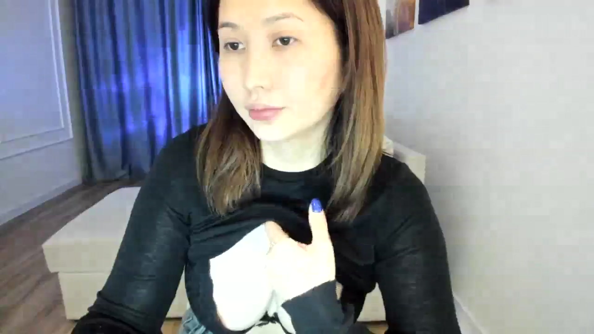 Gallery image thumbnail from Elfleurit's myfreecams stream on, 02/04/2024, 22:32 image 9 of 20