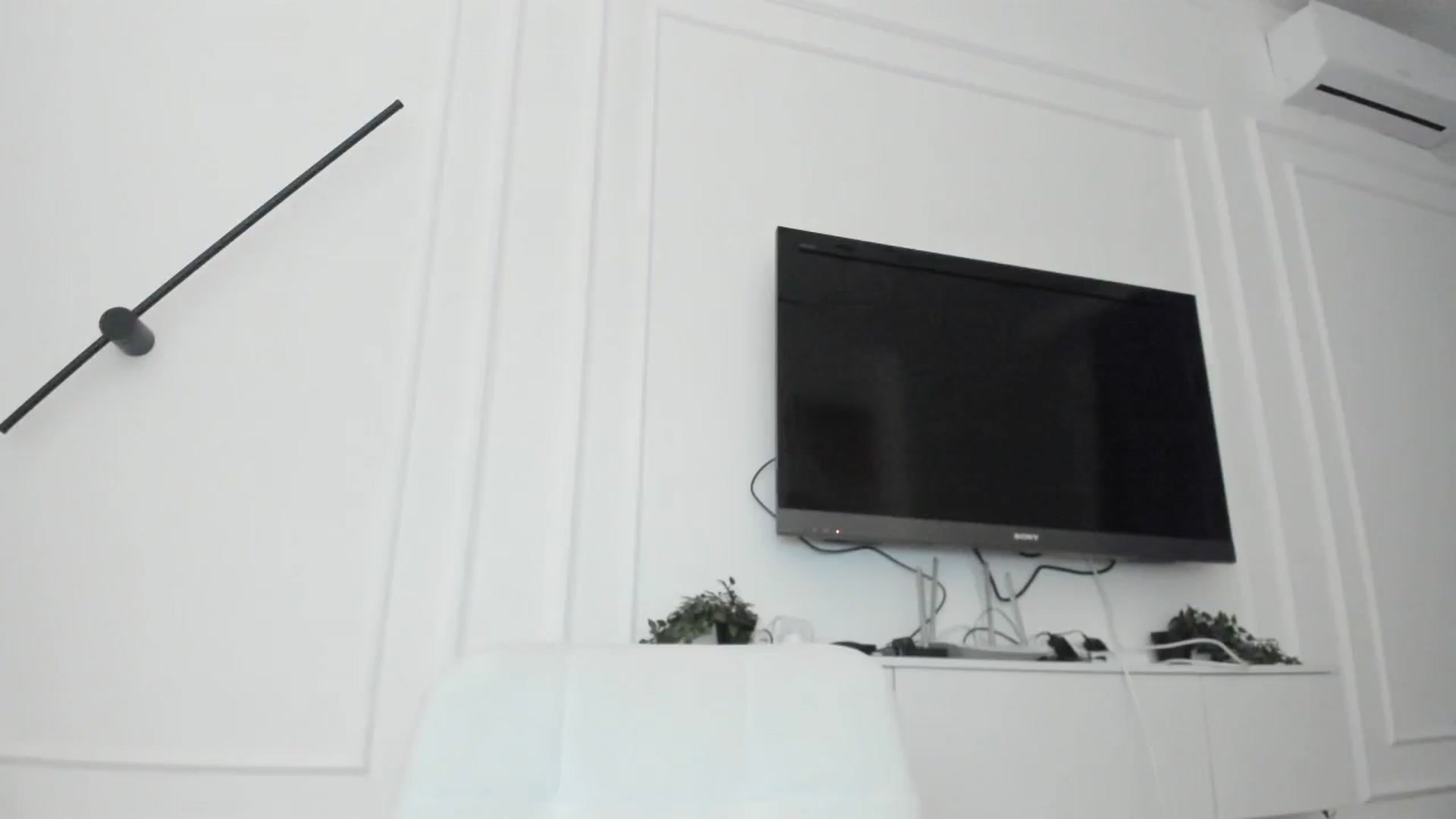Gallery image thumbnail from Elfleurit's myfreecams stream on, 02/24/2024, 19:10 image 8 of 20