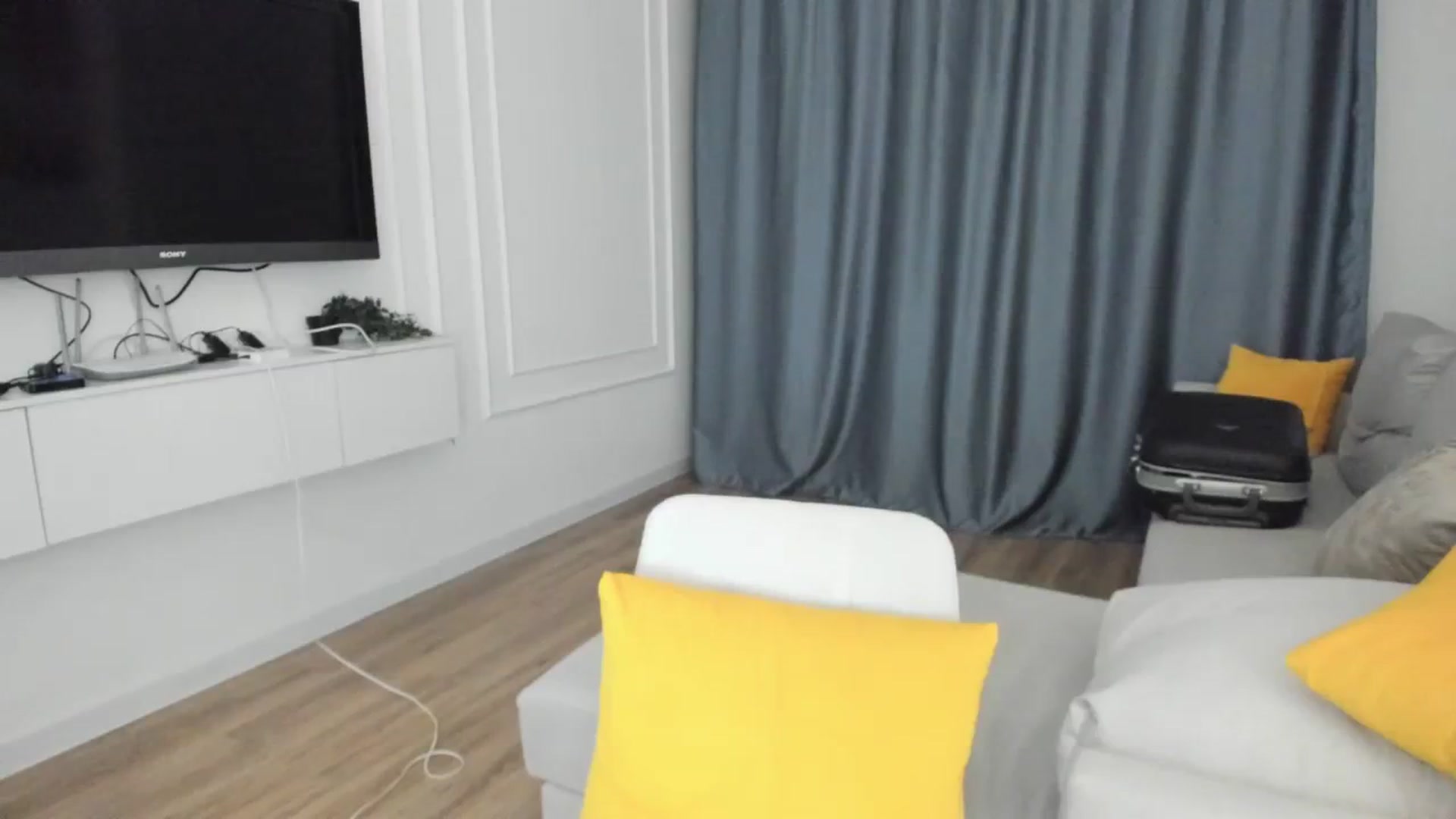 Gallery image thumbnail from Elfleurit's myfreecams stream on, 02/26/2024, 24:27 image 18 of 20