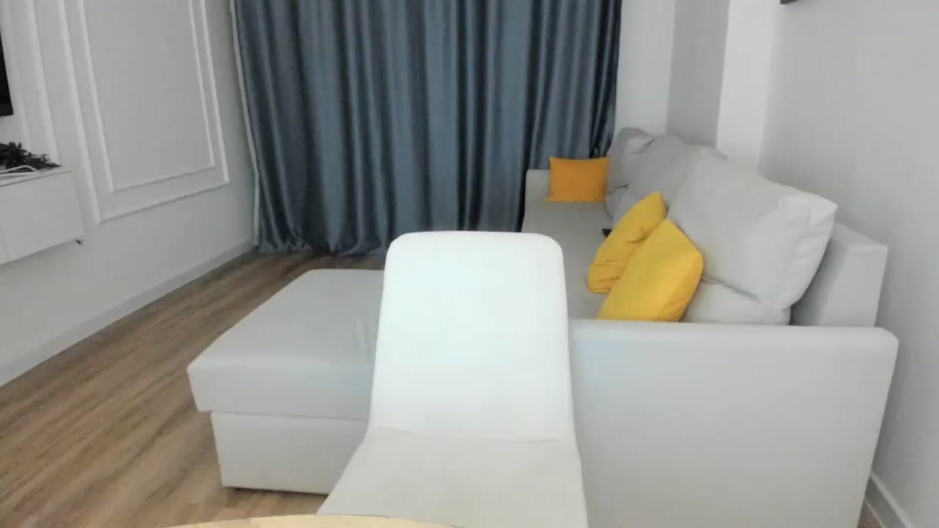 Gallery image thumbnail from Elfleurit's myfreecams stream on, 03/04/2024, 20:21 image 13 of 20