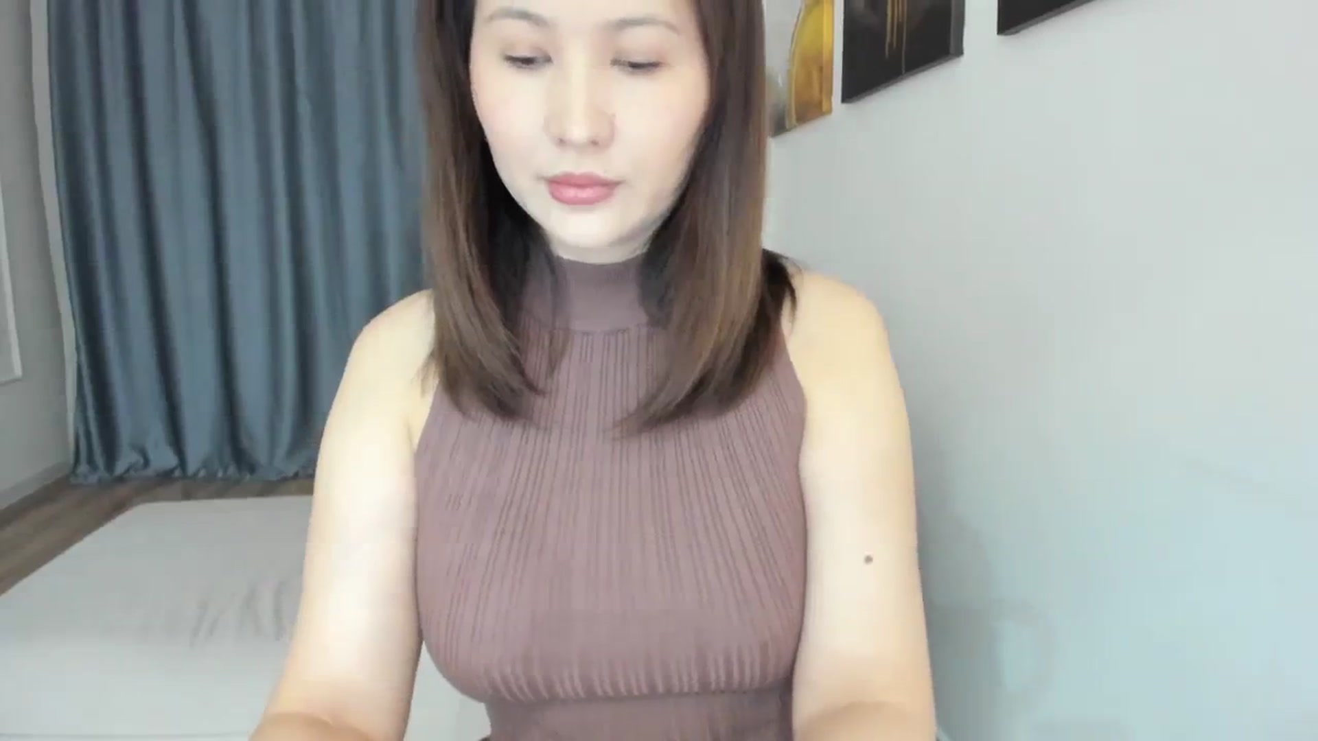 Gallery image thumbnail from Elfleurit's myfreecams stream on, 03/20/2024, 18:29 image 18 of 20