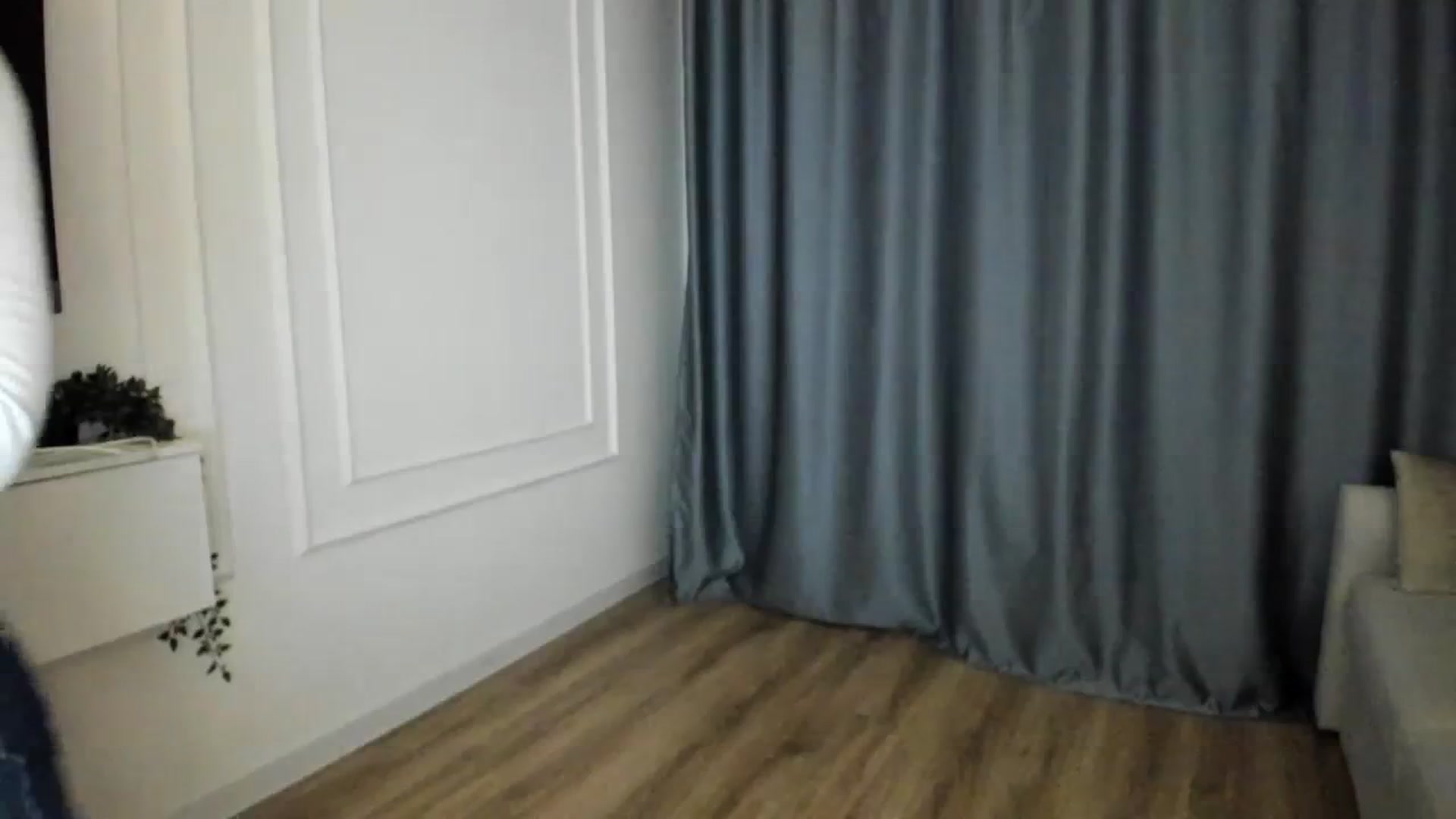 Gallery image thumbnail from Elfleurit's myfreecams stream on, 04/01/2024, 21:13 image 9 of 20