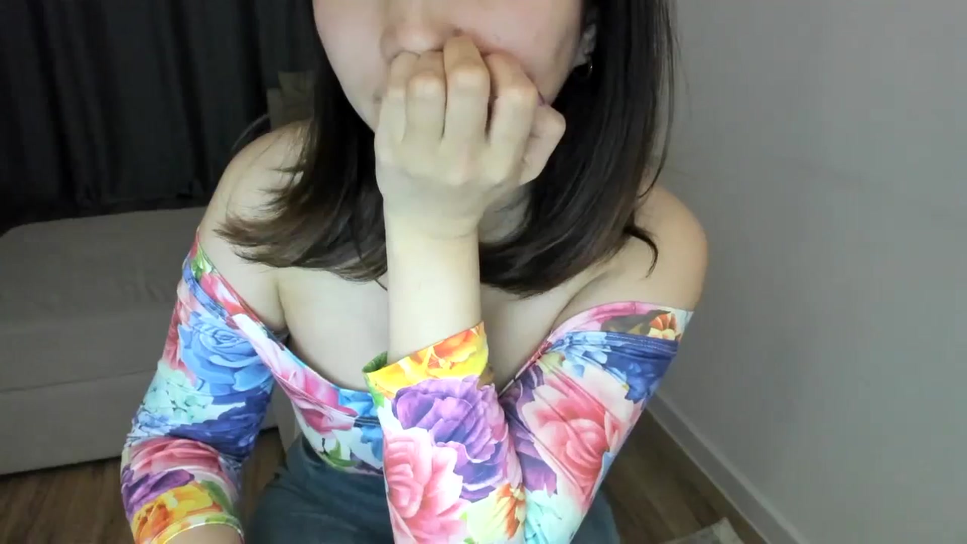 Gallery image thumbnail from Elfleurit's myfreecams stream on, 04/10/2024, 18:55 image 18 of 20