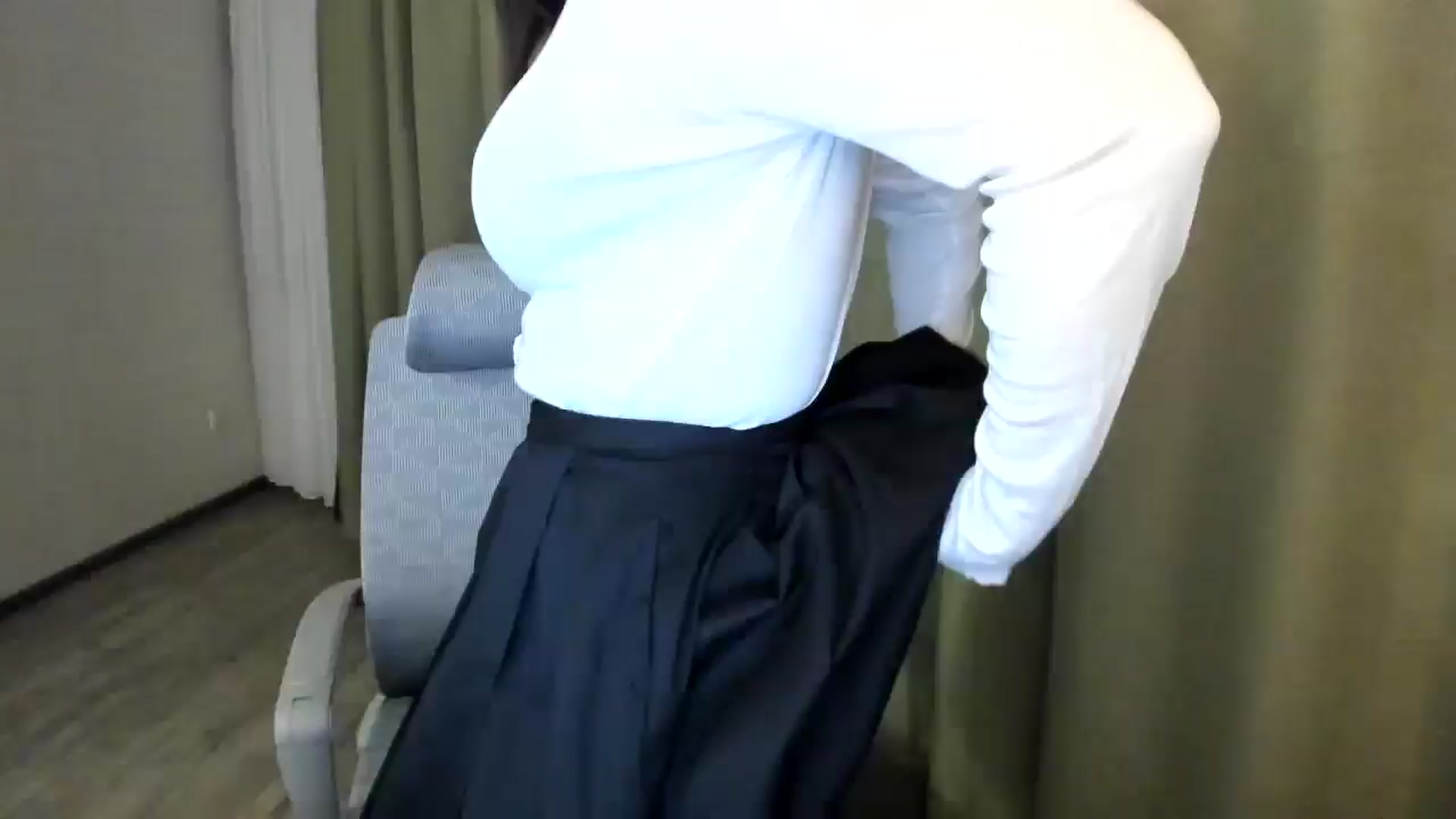 Gallery image thumbnail from Elfleurit's myfreecams stream on, 05/02/2024, 19:13 image 4 of 20