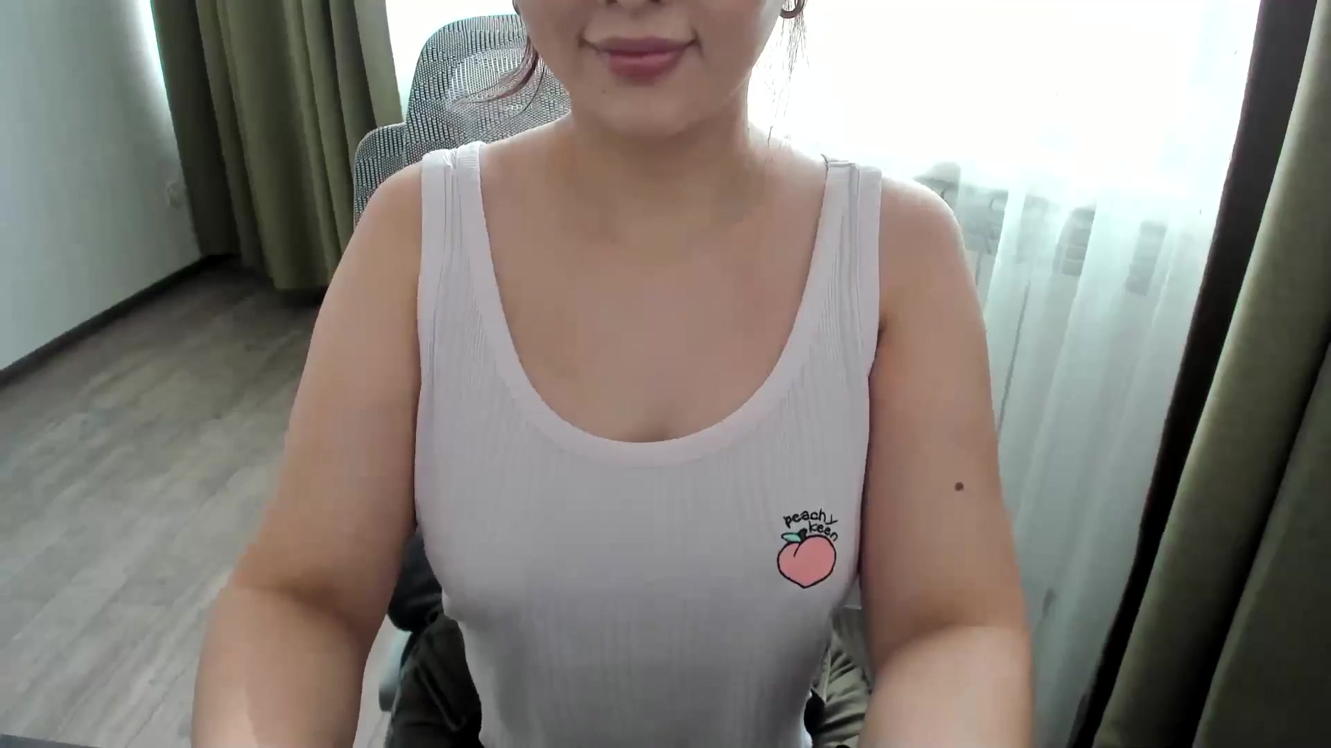 Gallery image thumbnail from Elfleurit's myfreecams stream on, 05/03/2024, 11:16 image 19 of 20
