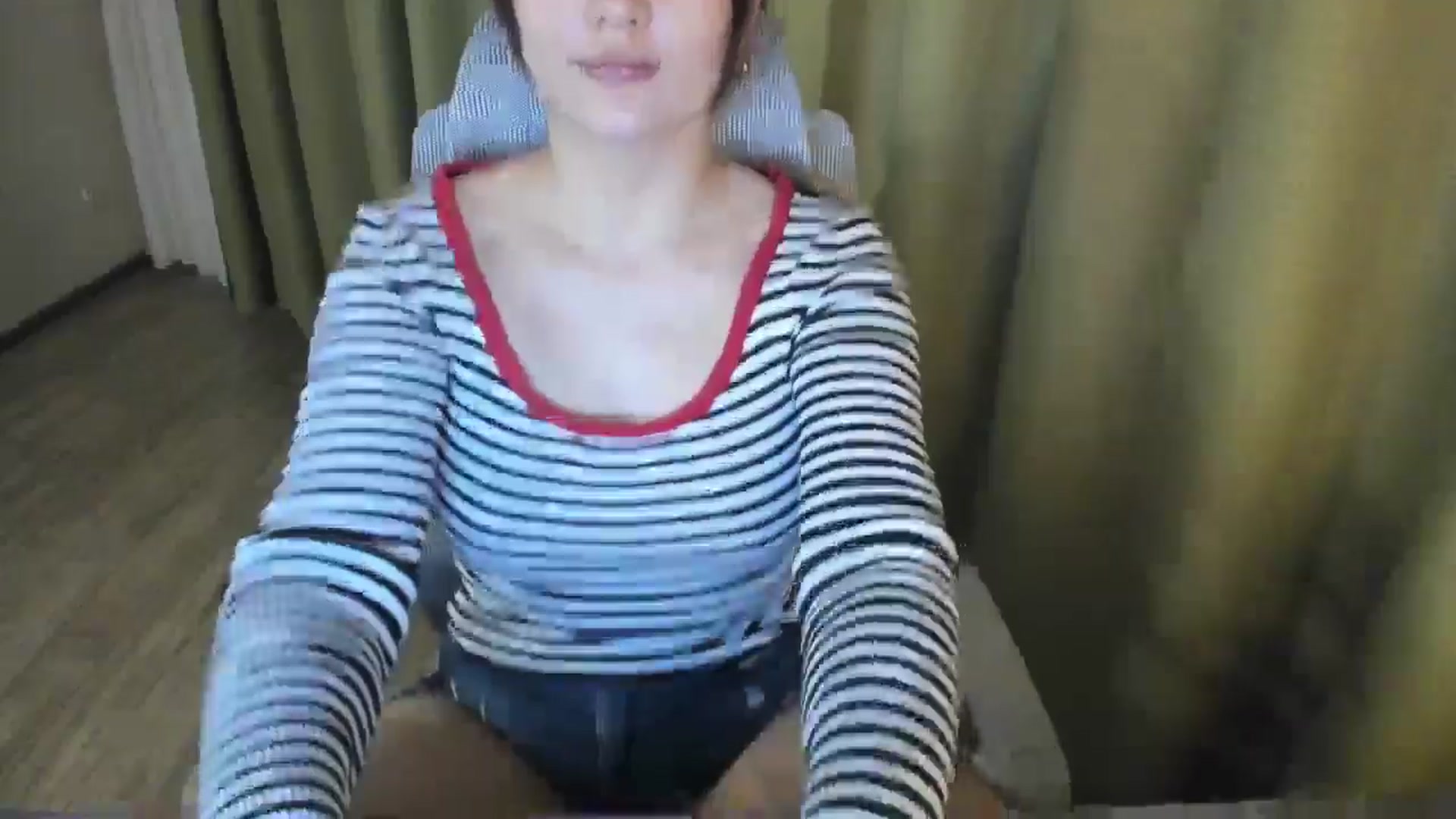 Gallery image thumbnail from Elfleurit's myfreecams stream on, 05/03/2024, 18:35 image 12 of 20