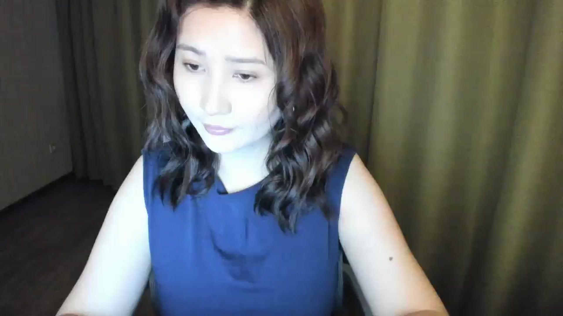 Gallery image thumbnail from Elfleurit's myfreecams stream on, 05/19/2024, 19:11 image 15 of 20