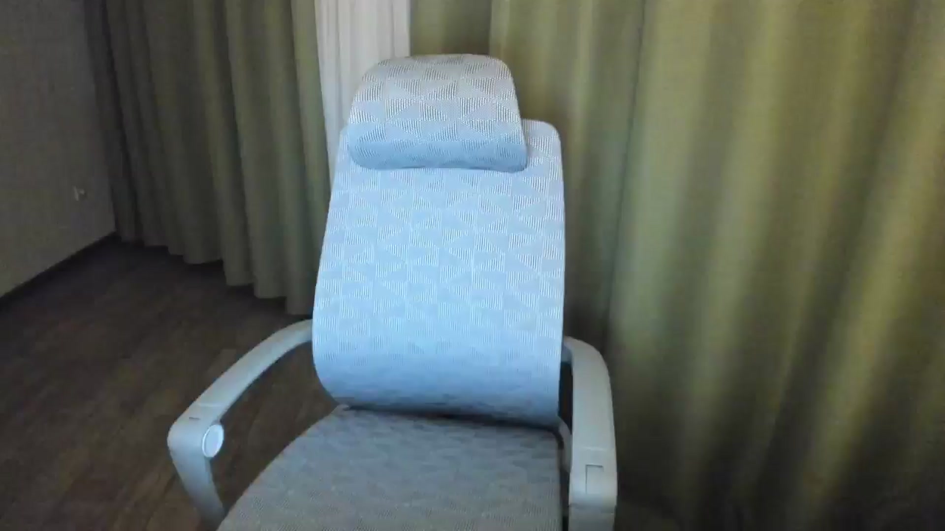 Gallery image thumbnail from Elfleurit's myfreecams stream on, 05/19/2024, 19:50 image 2 of 20