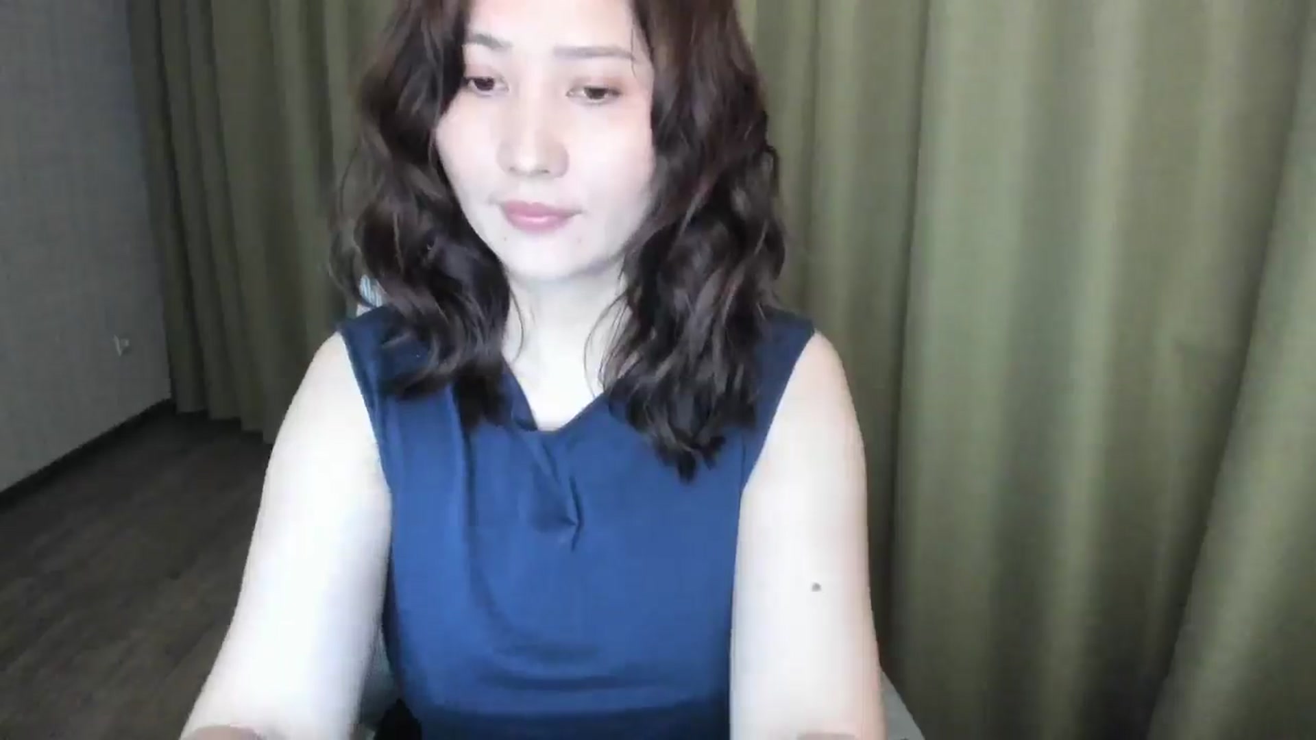 Gallery image thumbnail from Elfleurit's myfreecams stream on, 05/19/2024, 23:38 image 3 of 20