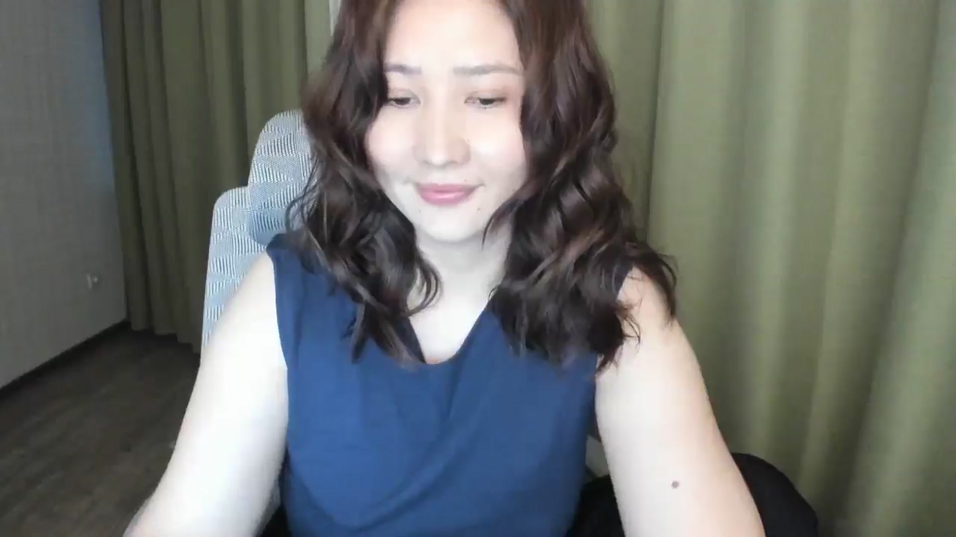 Gallery image thumbnail from Elfleurit's myfreecams stream on, 05/19/2024, 23:38 image 12 of 20