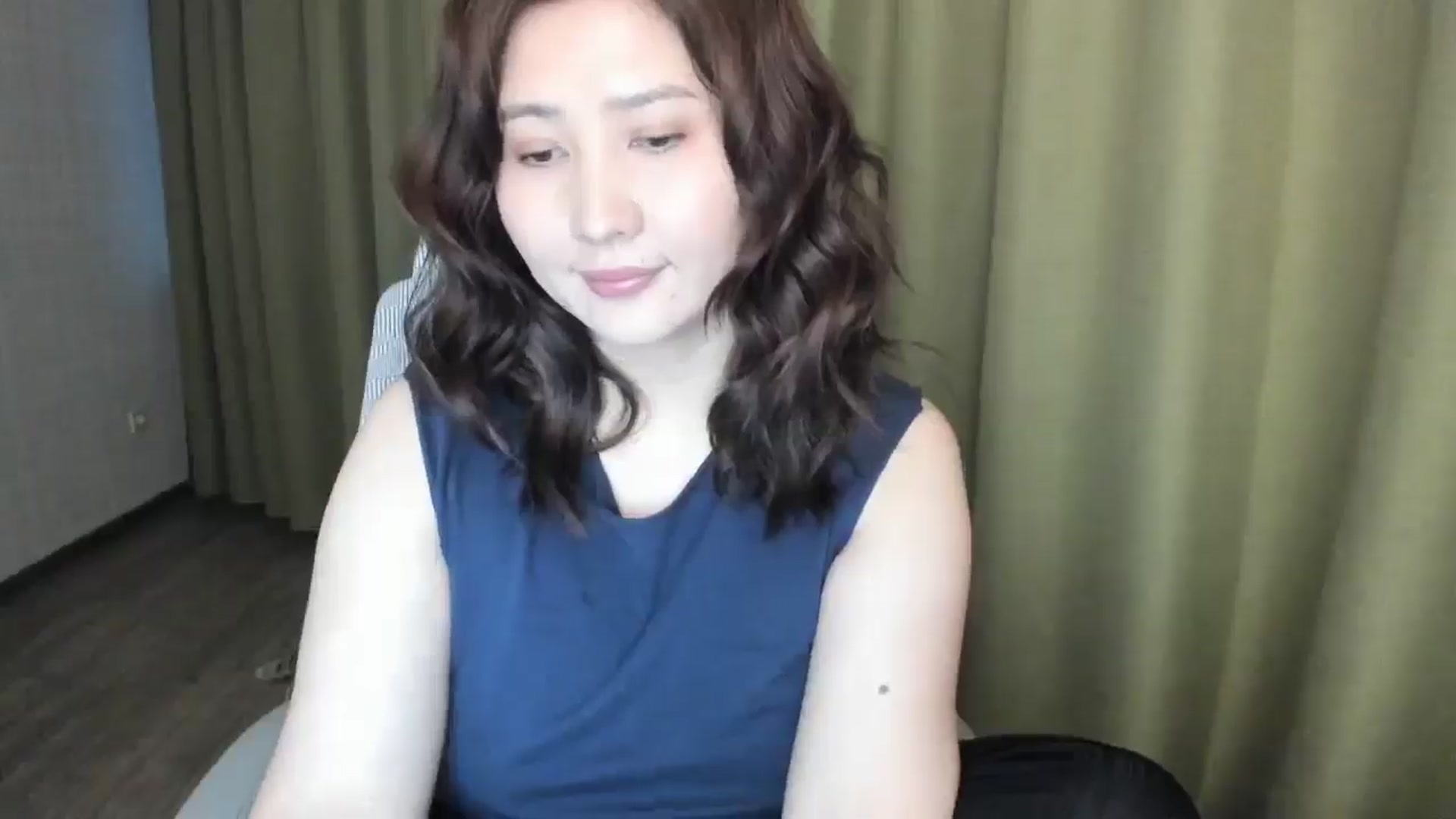 Gallery image thumbnail from Elfleurit's myfreecams stream on, 05/19/2024, 23:38 image 13 of 20
