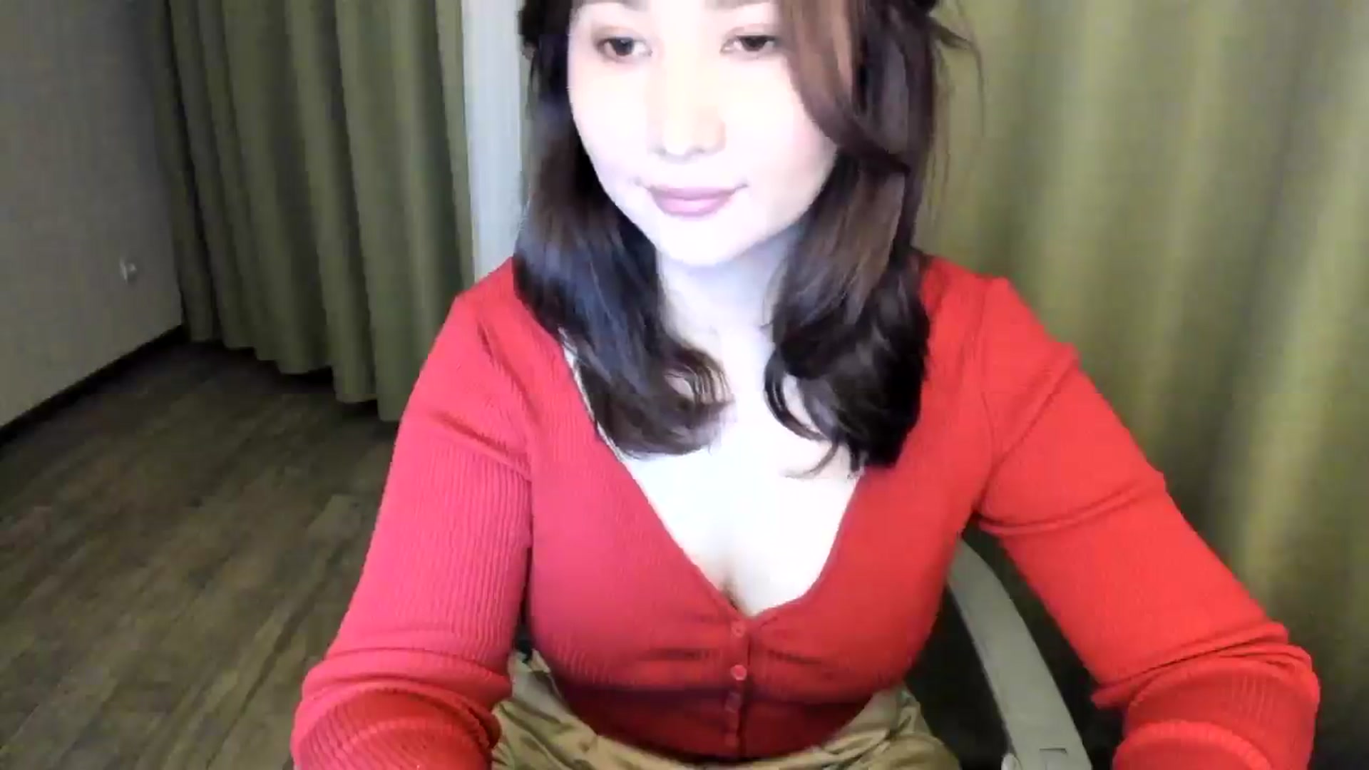 Gallery image thumbnail from Elfleurit's myfreecams stream on, 05/21/2024, 20:05 image 15 of 20