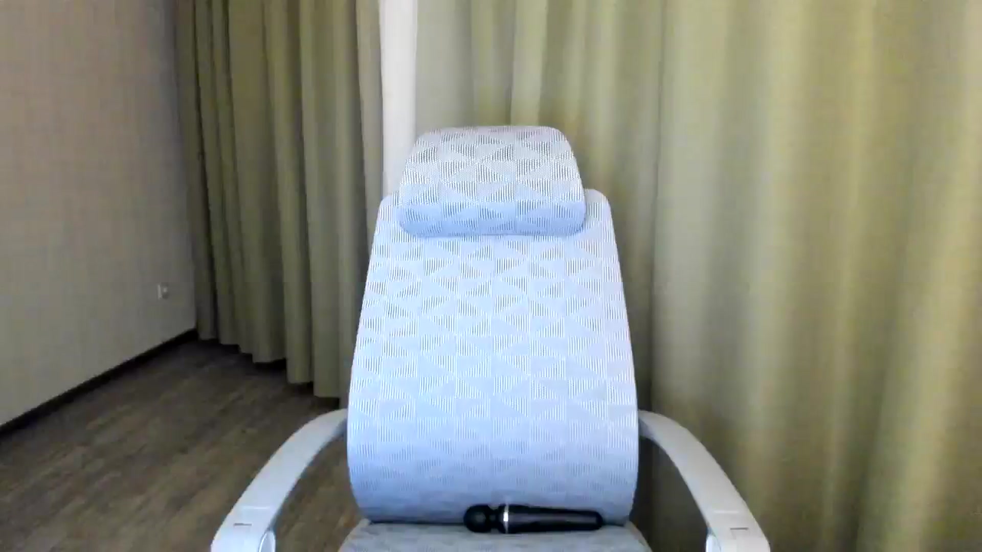 Gallery image thumbnail from Elfleurit's myfreecams stream on, 05/21/2024, 22:21 image 10 of 20